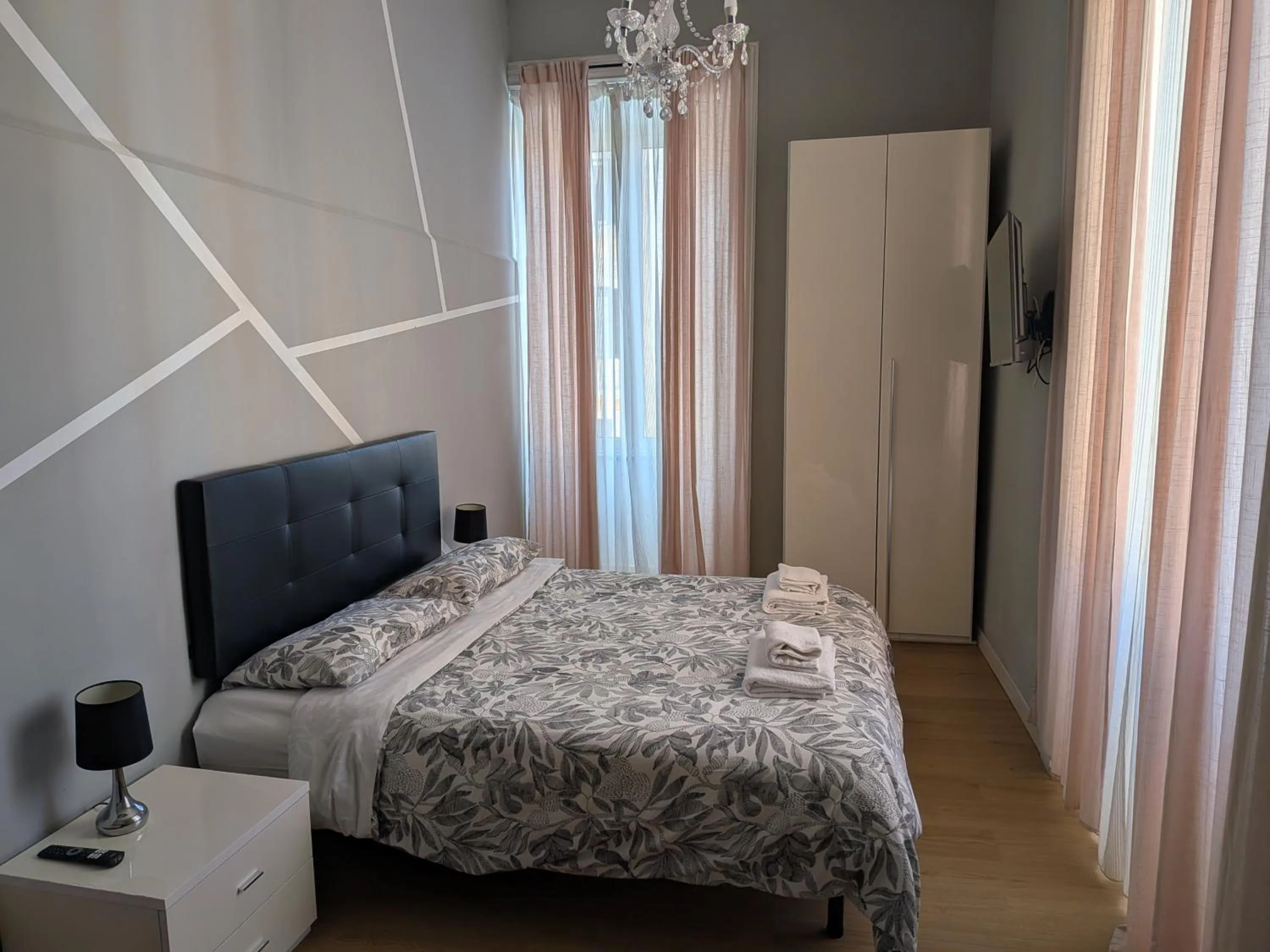 Bedroom, Bed in El Dorado Vatican