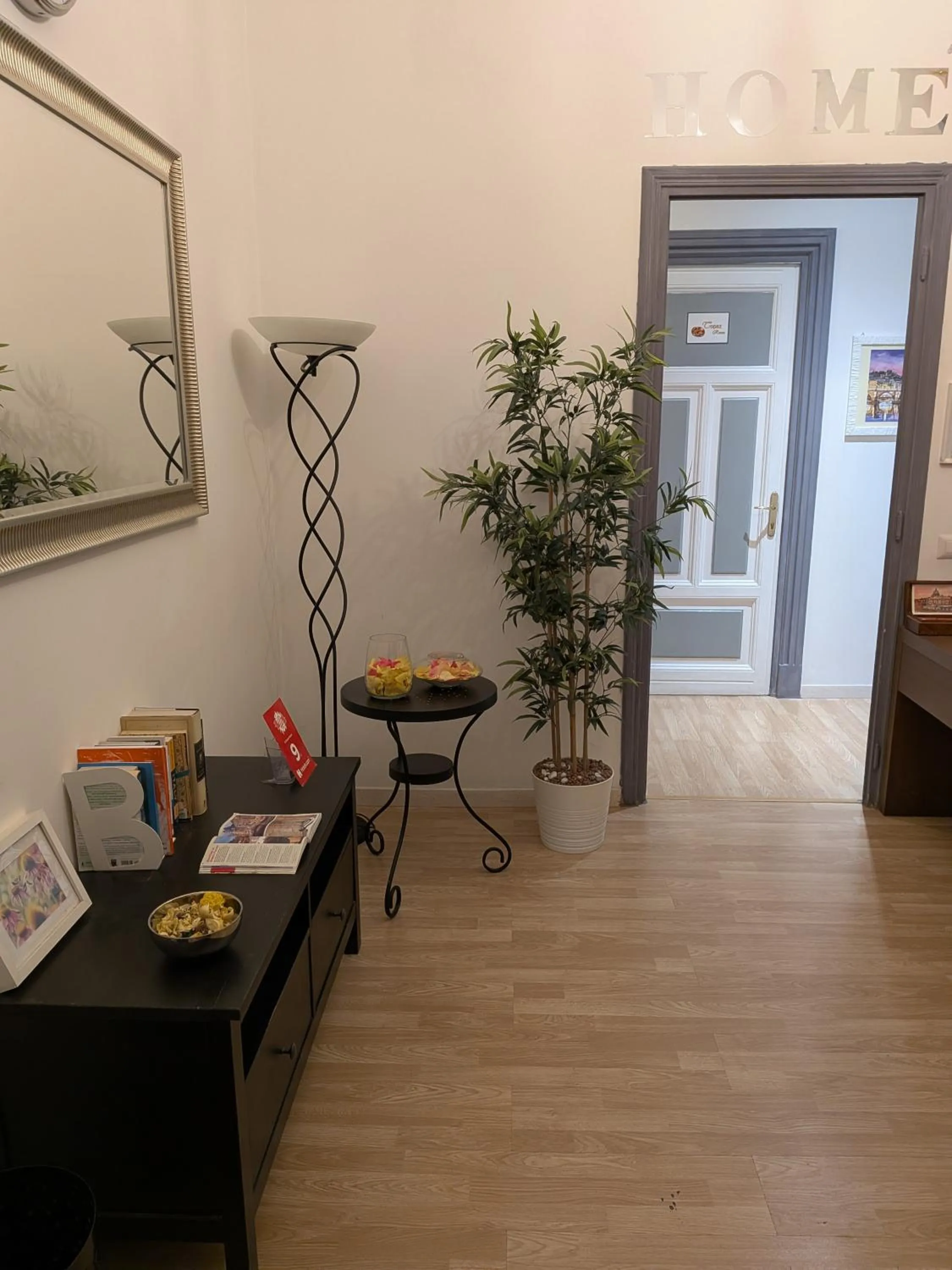 Lobby or reception in El Dorado Vatican