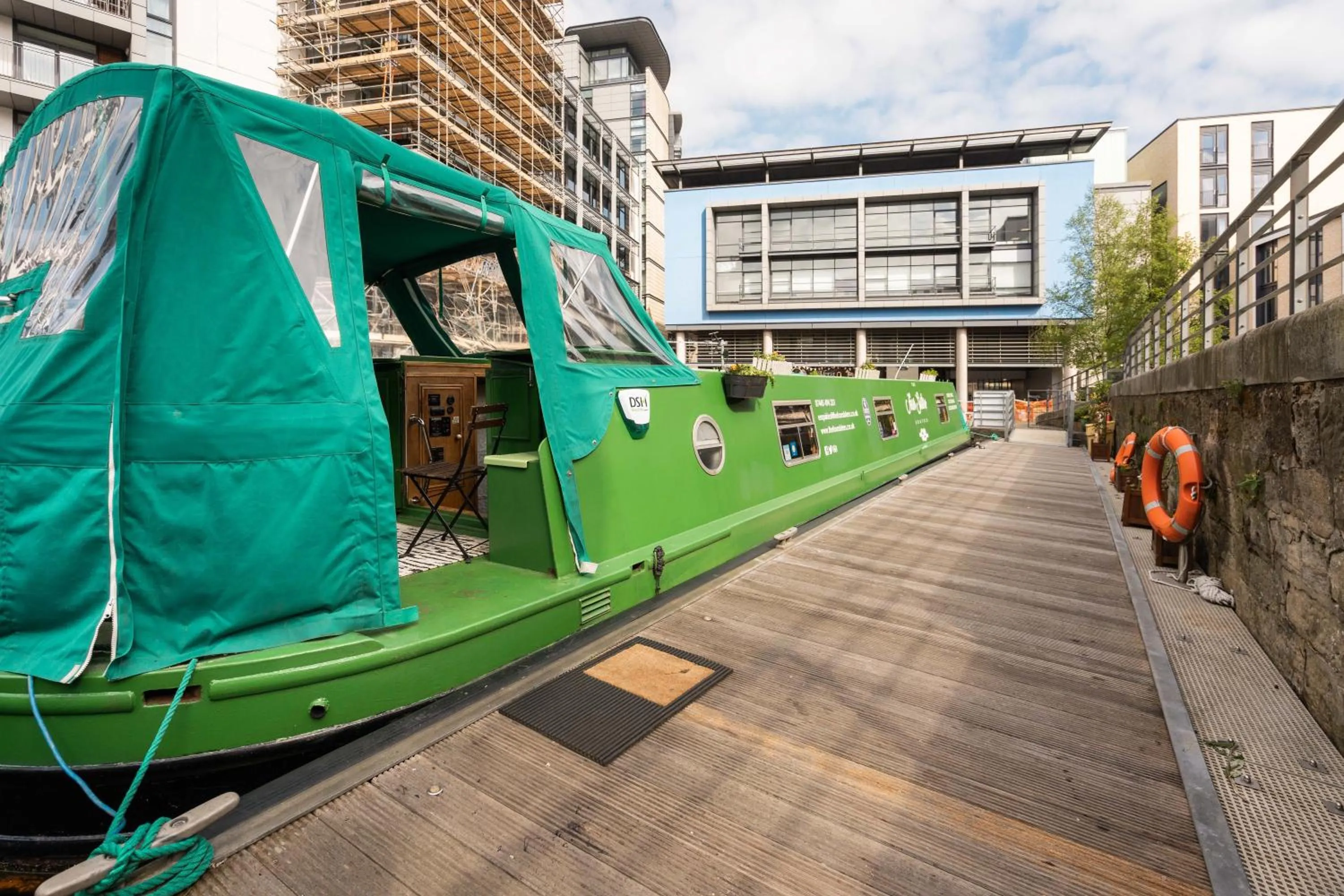 Garden in Edinburgh - Houseboats