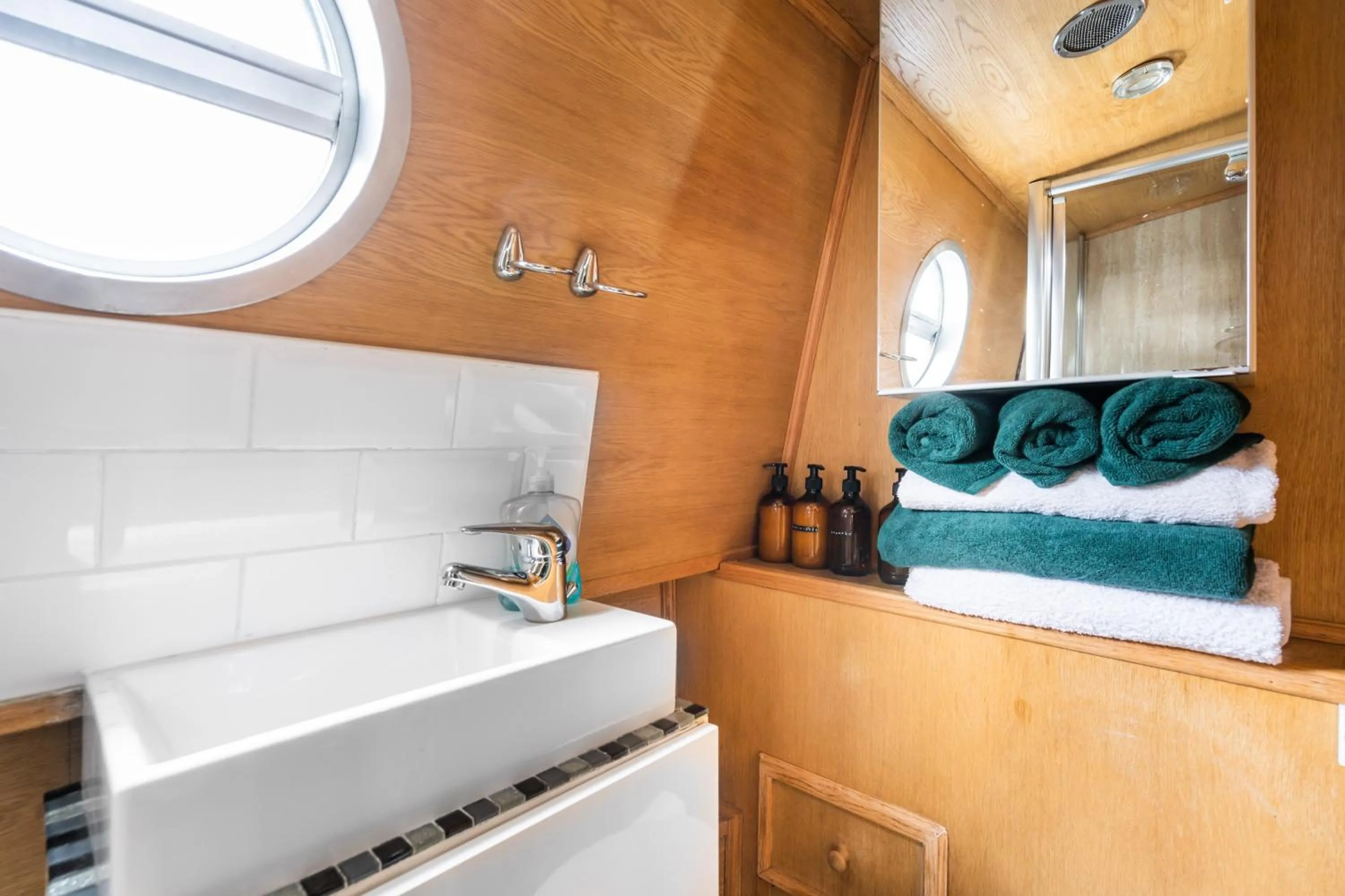 Toilet in Edinburgh - Houseboats