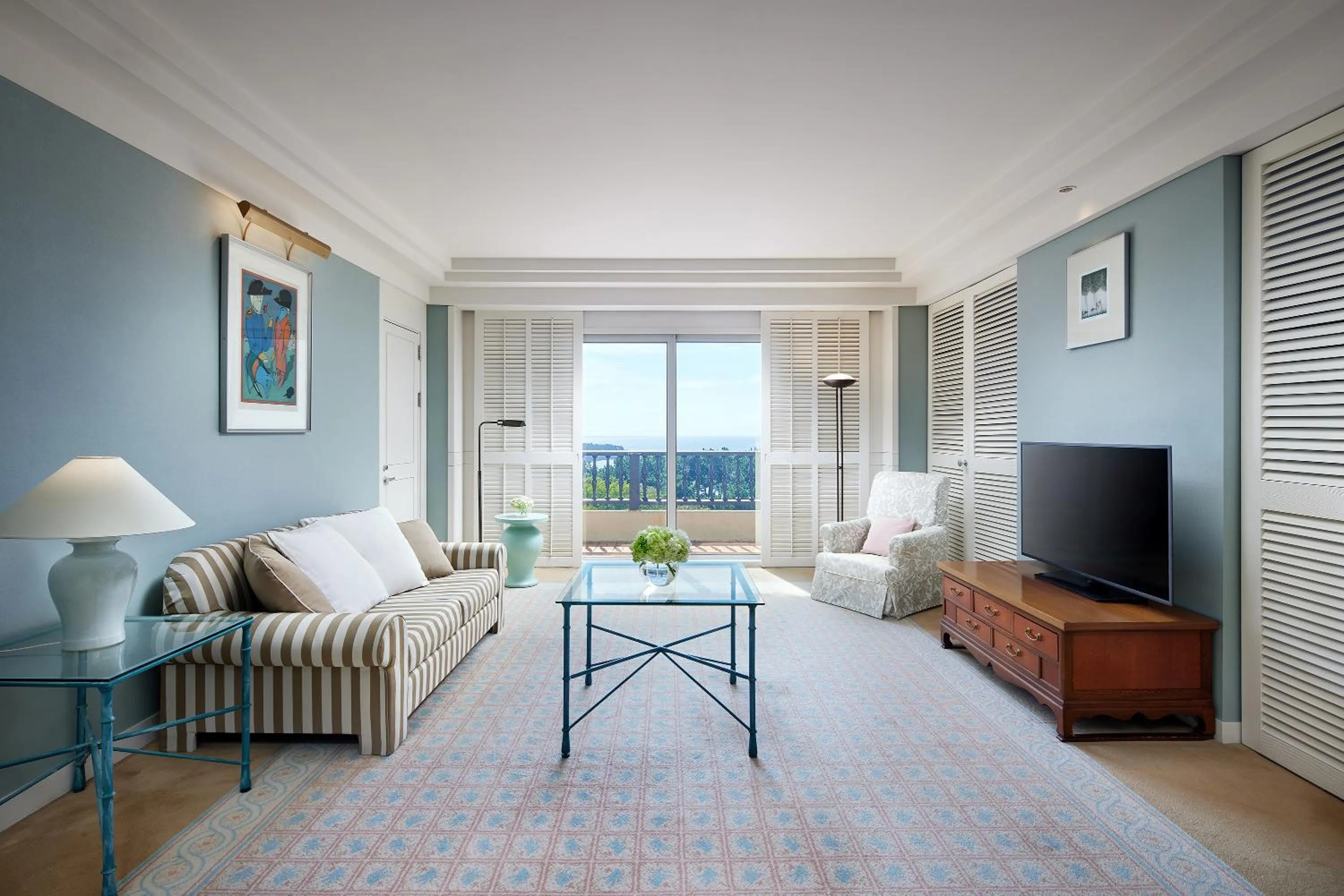 Photo of the whole room in The Shilla Jeju