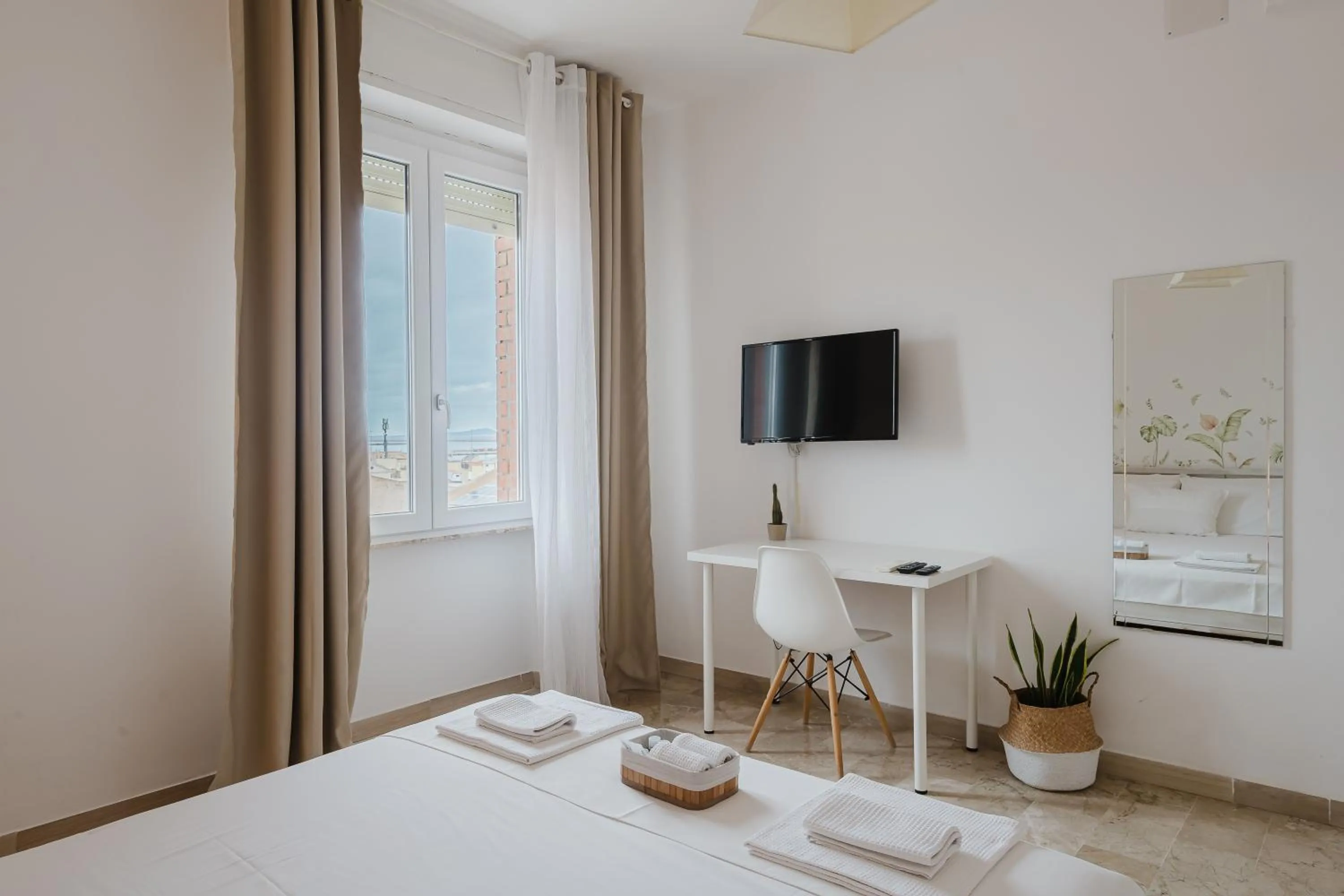 Photo of the whole room, Bed in B&B La finestra sul porto