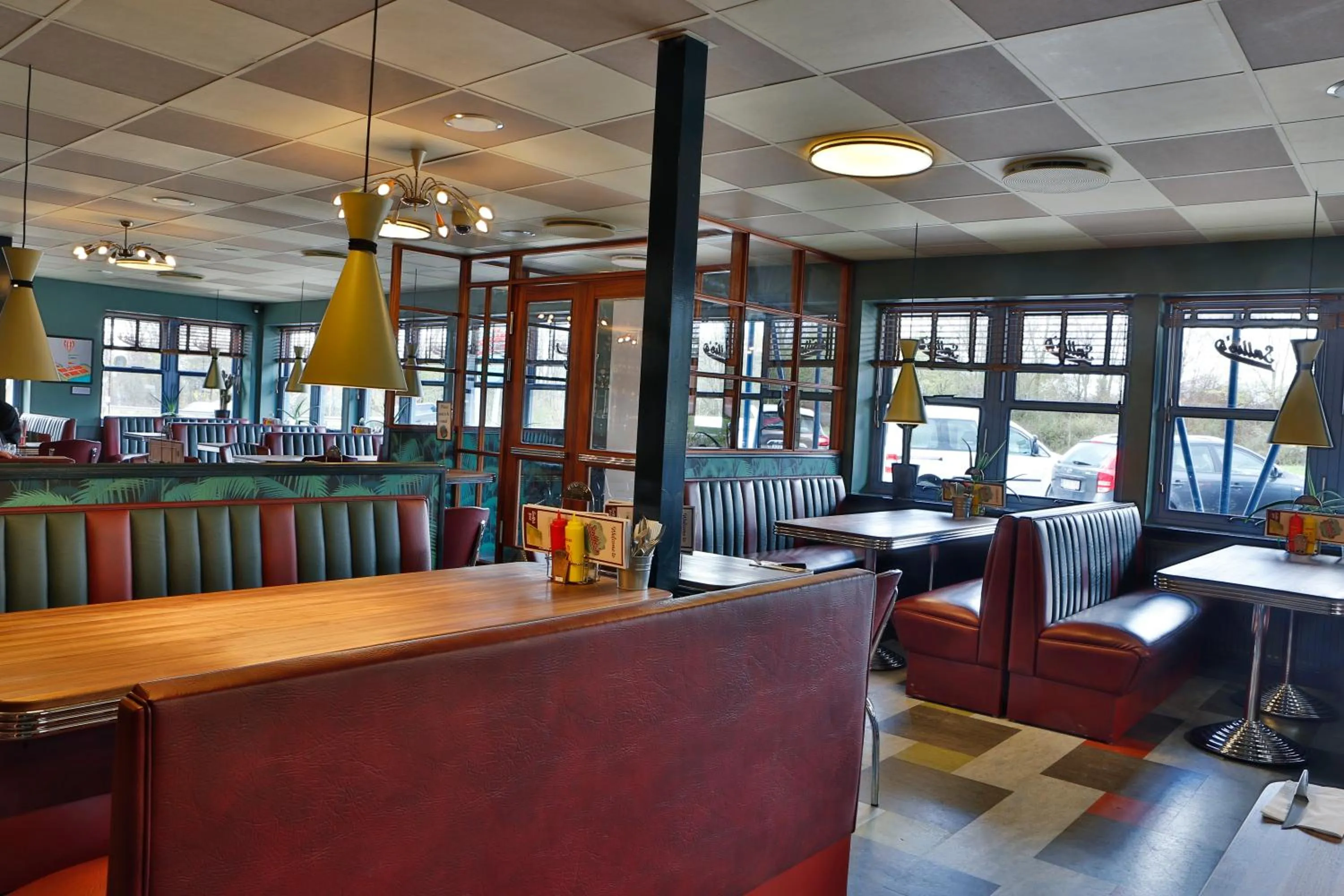 Restaurant/places to eat in Wittrup Motel