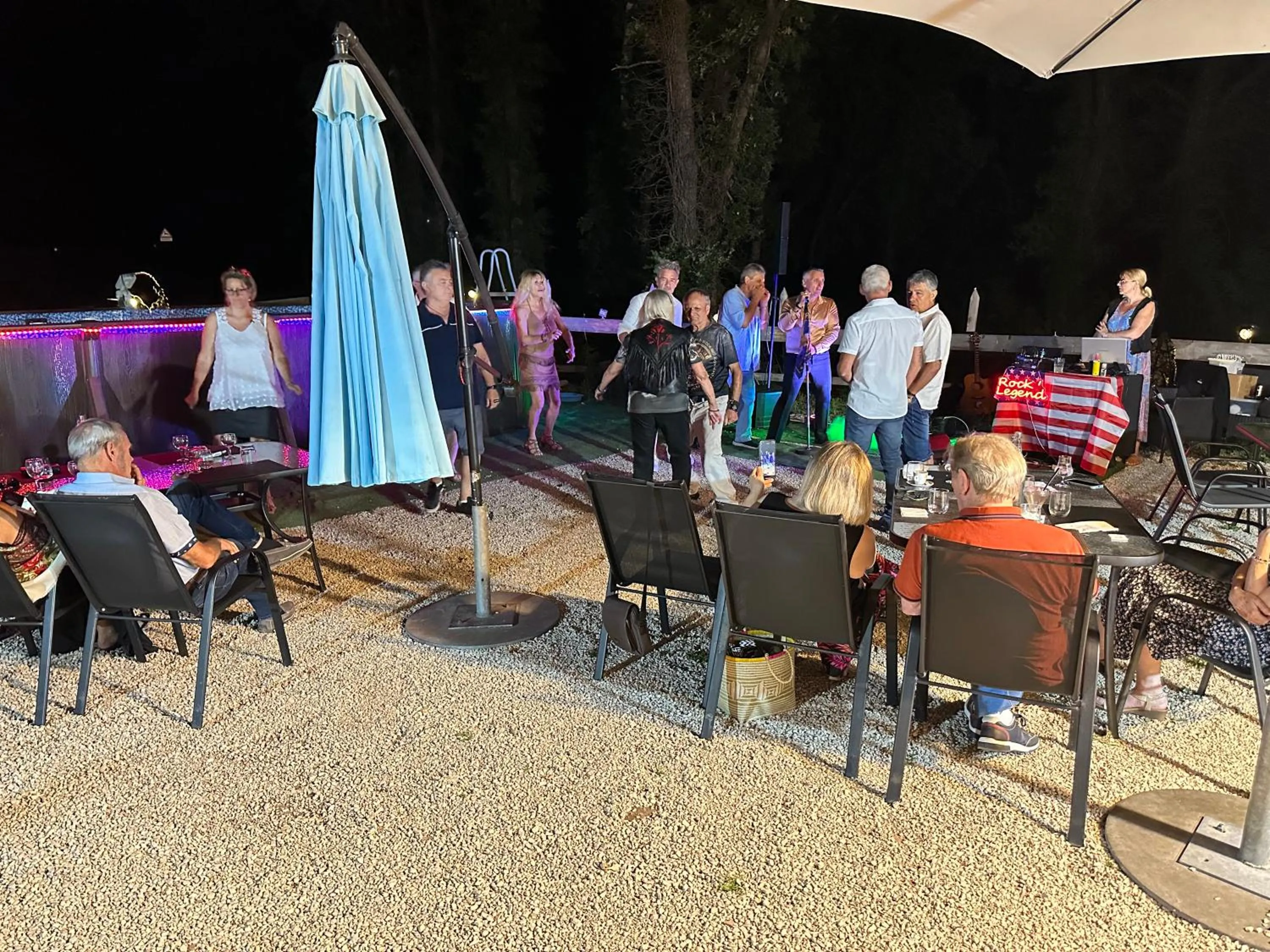 HUMAN HOTEL RESTAURANT Park