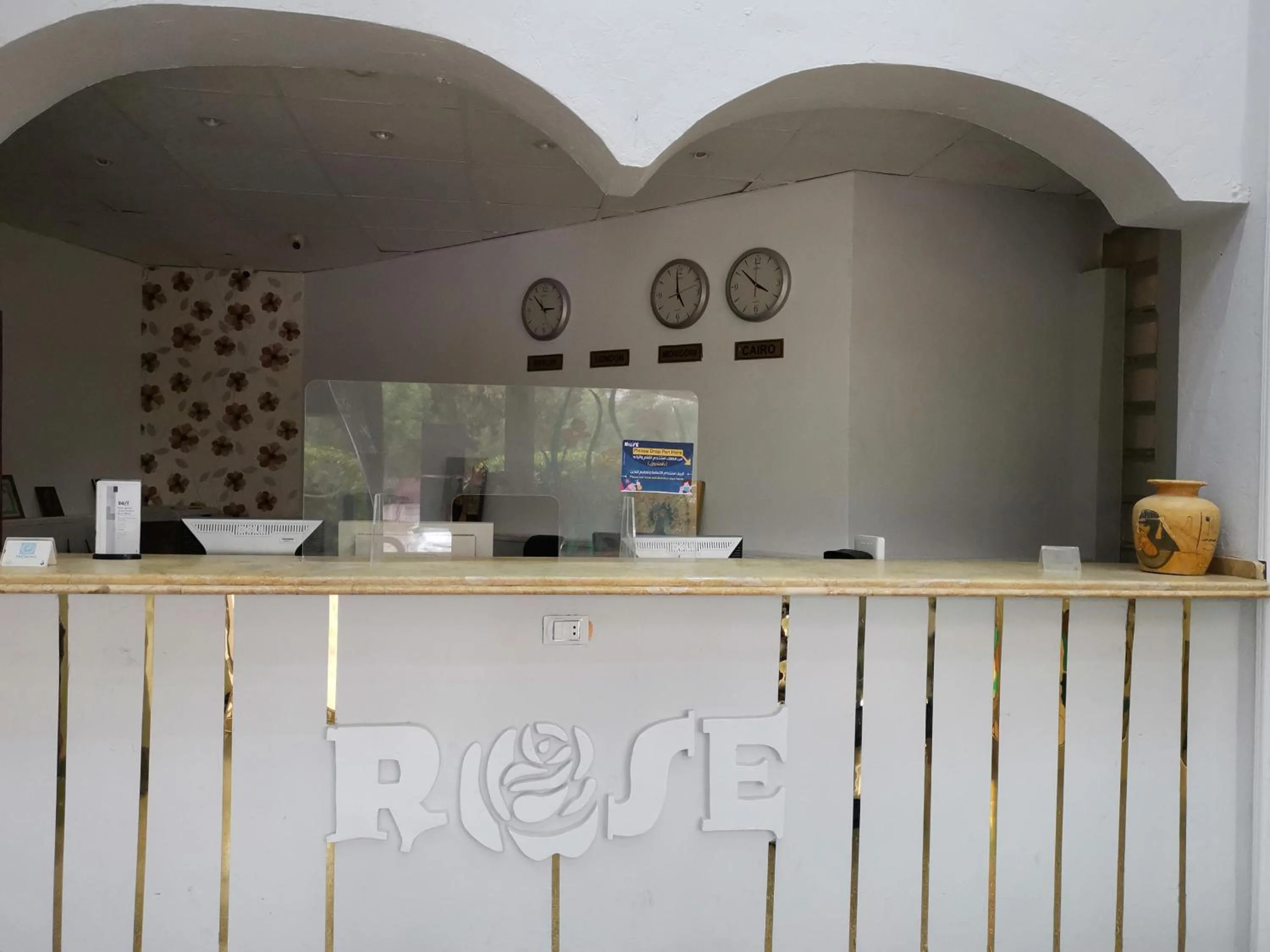 Lobby or reception in Golden Rose Hotel