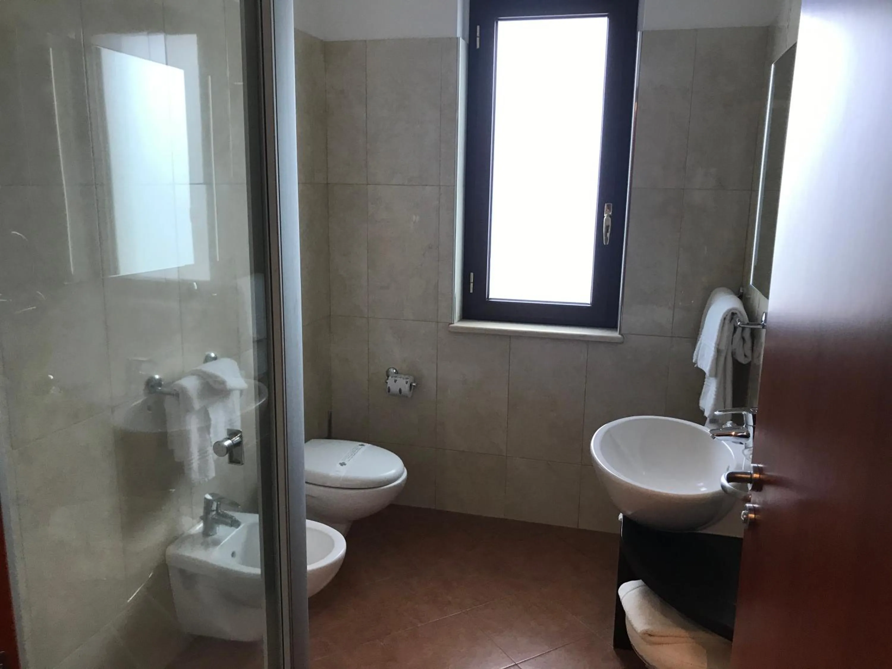 Bathroom in Gullo Hotel