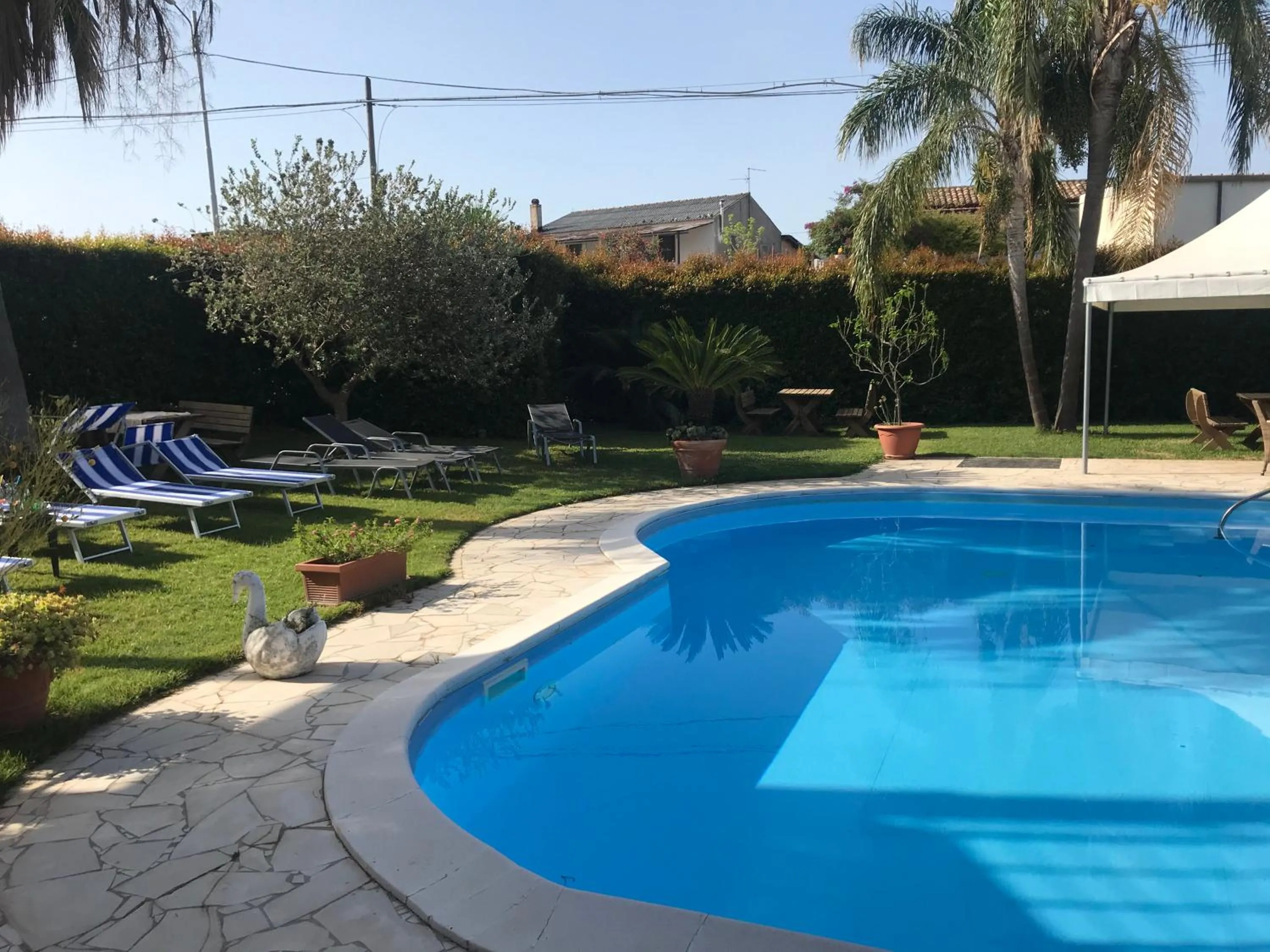 Swimming pool in Gullo Hotel
