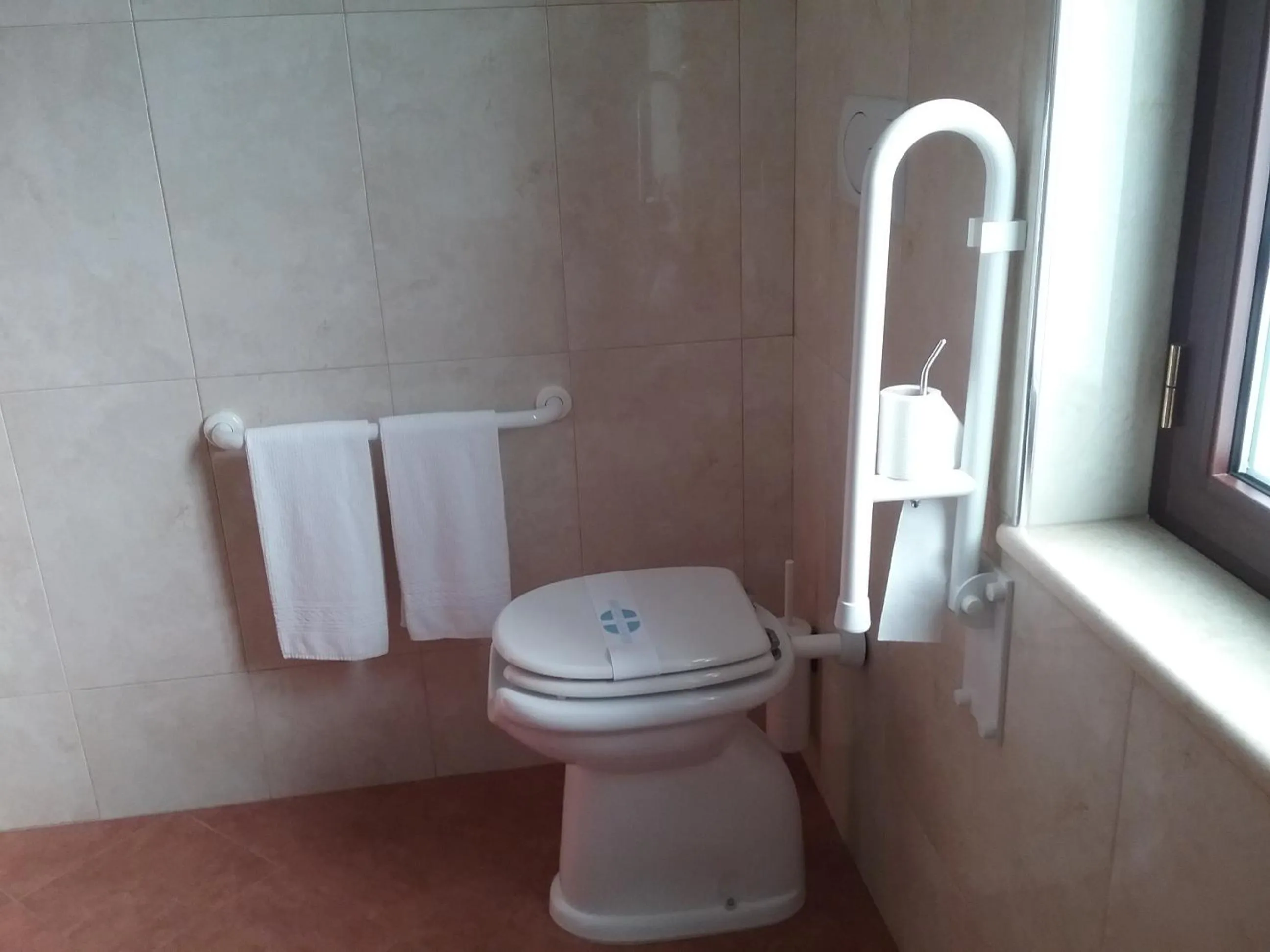 Bathroom in Gullo Hotel