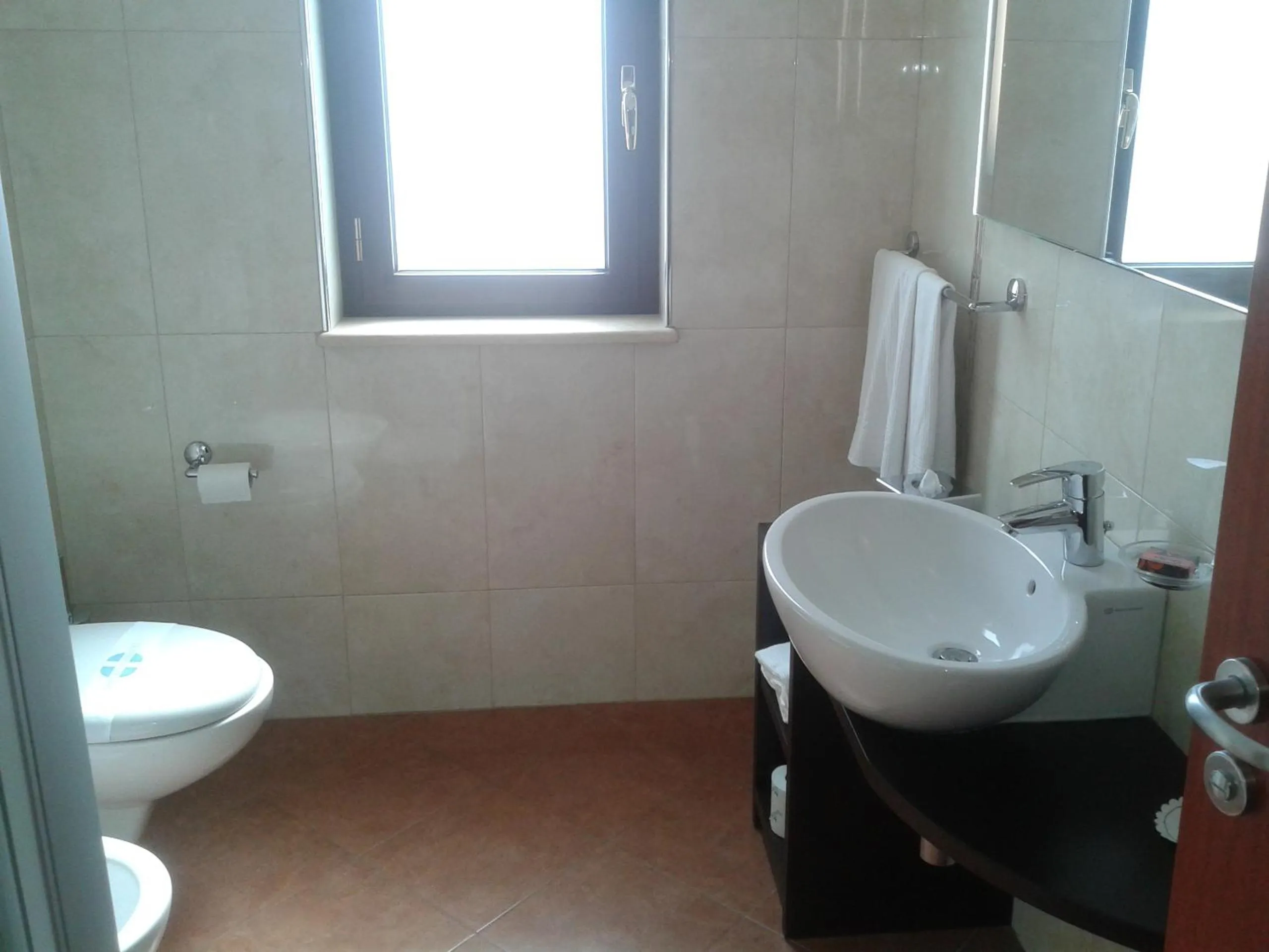 Bathroom in Gullo Hotel