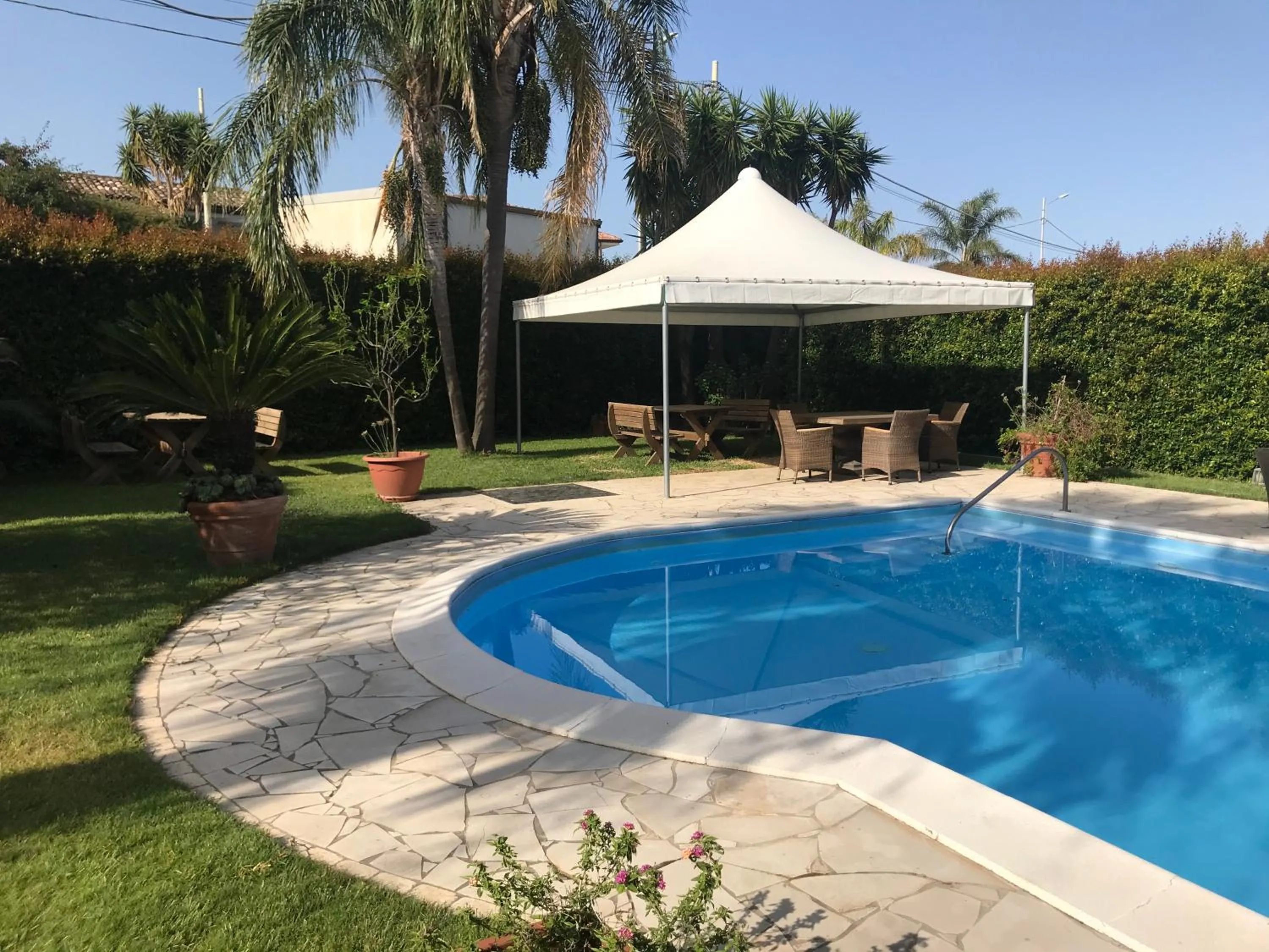 Swimming pool in Gullo Hotel