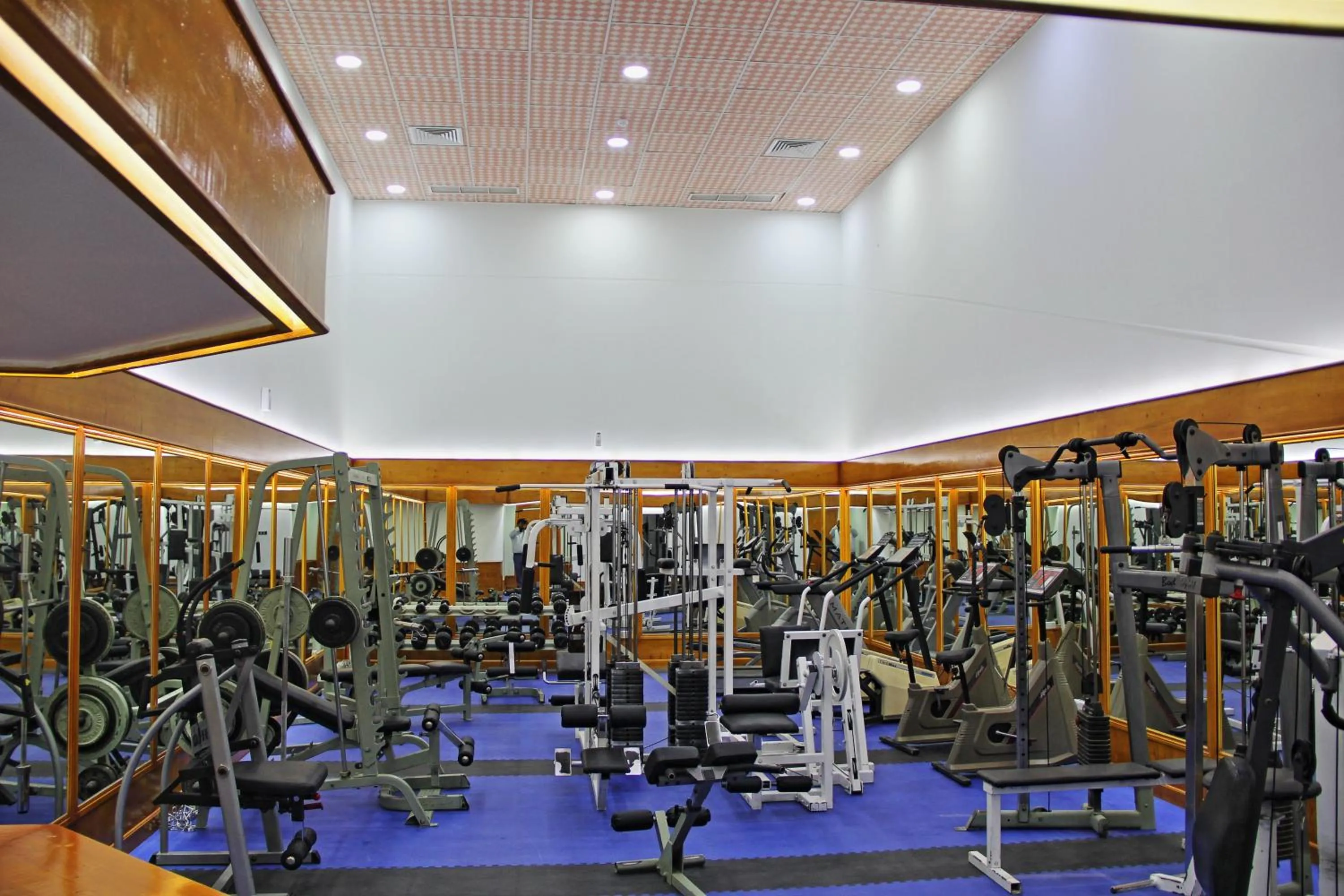 Fitness centre/facilities in Bahrain International Hotel