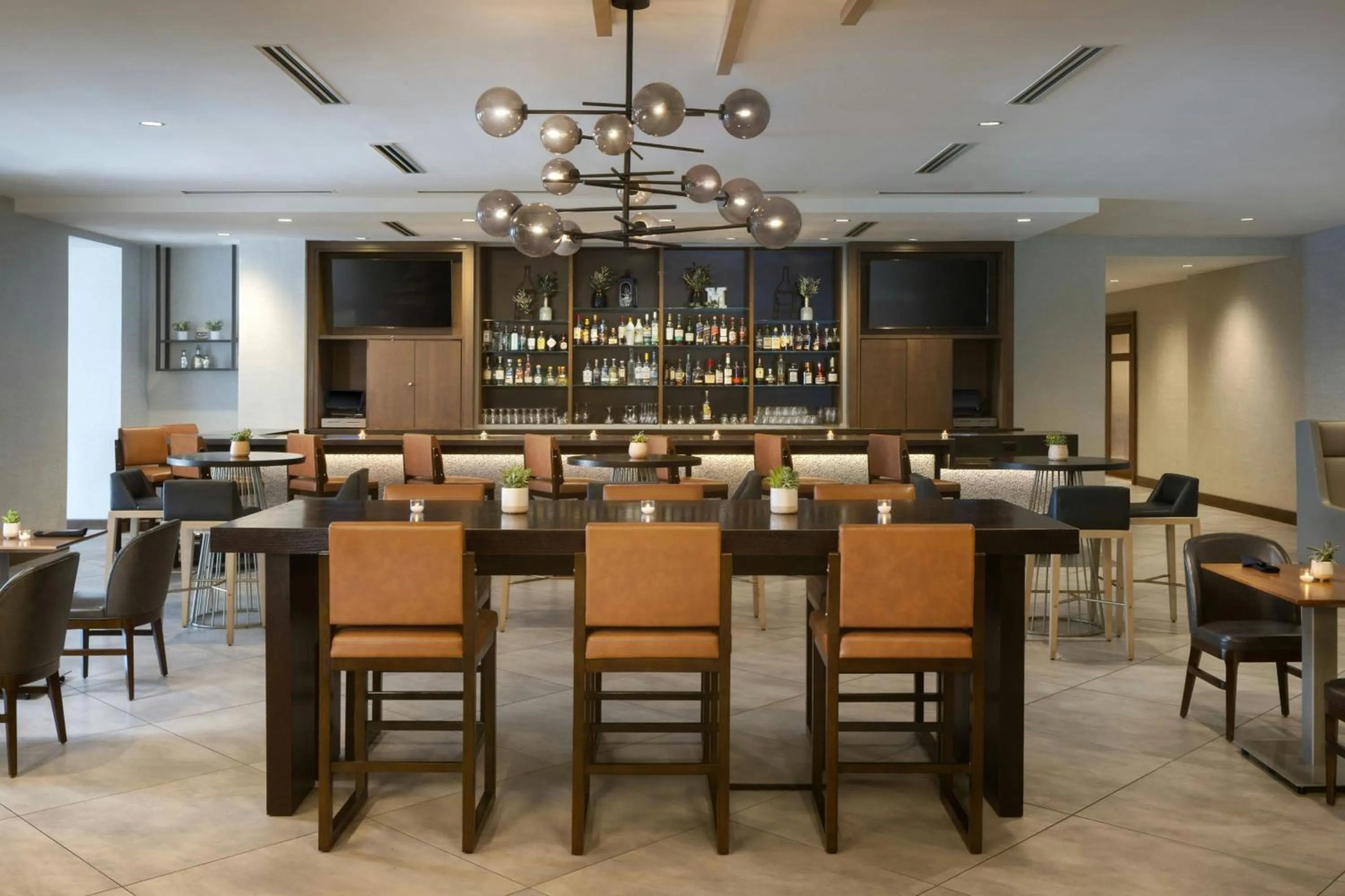 Lounge or bar in Atlanta Marriott Perimeter Center
