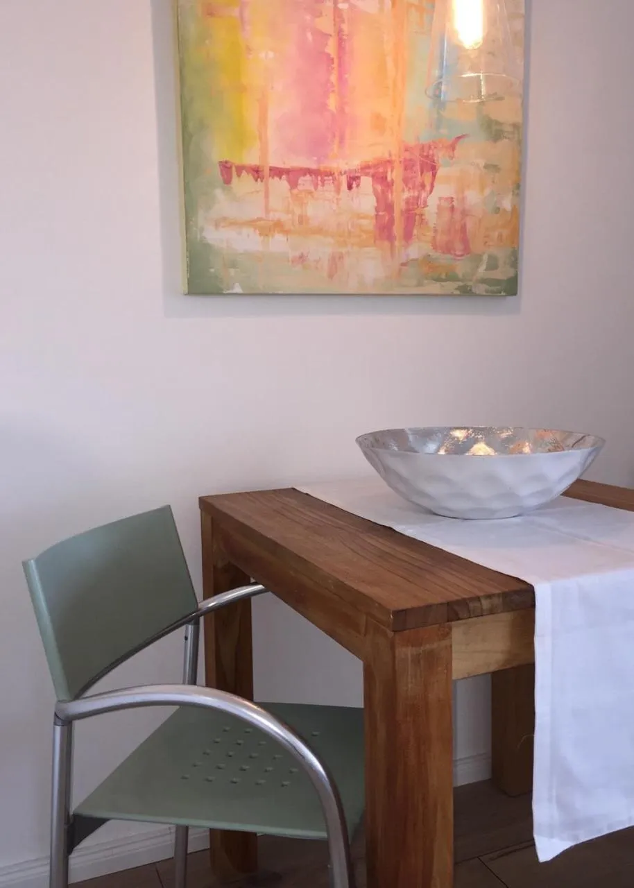 Dining area in Düsseldorfer Domicil Media Harbour