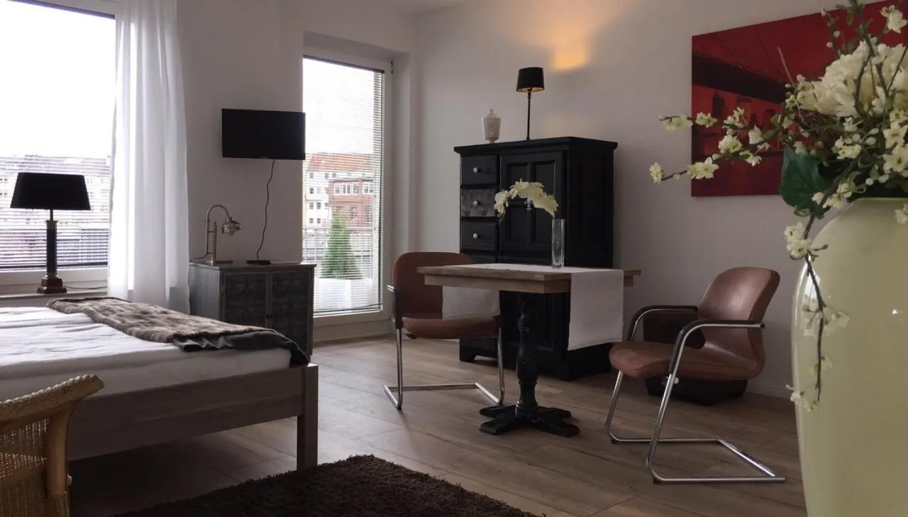 Dining area in Düsseldorfer Domicil Media Harbour