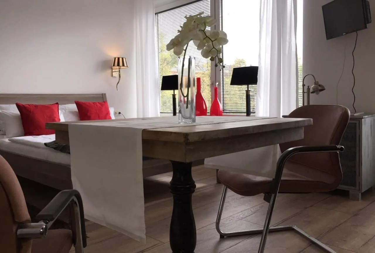 Dining area in Düsseldorfer Domicil Media Harbour