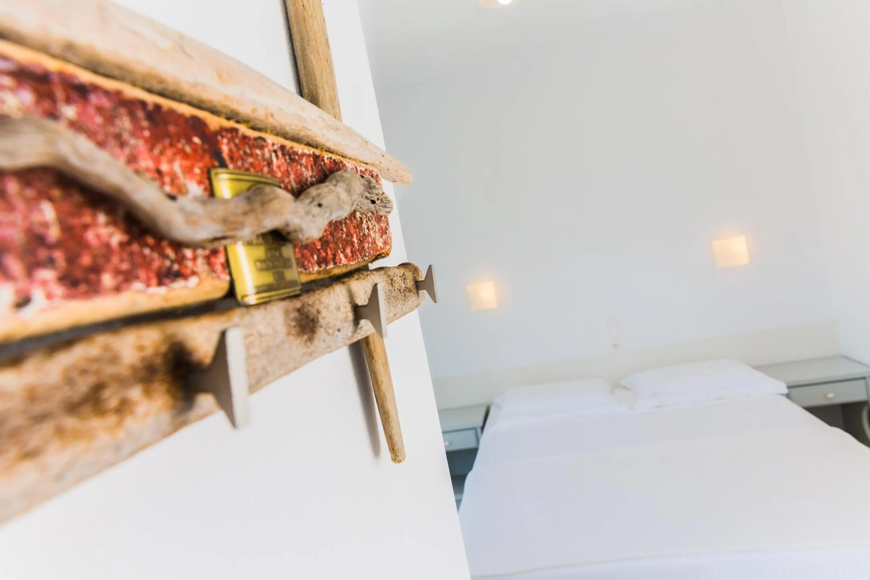 Decorative detail in Roses Beach