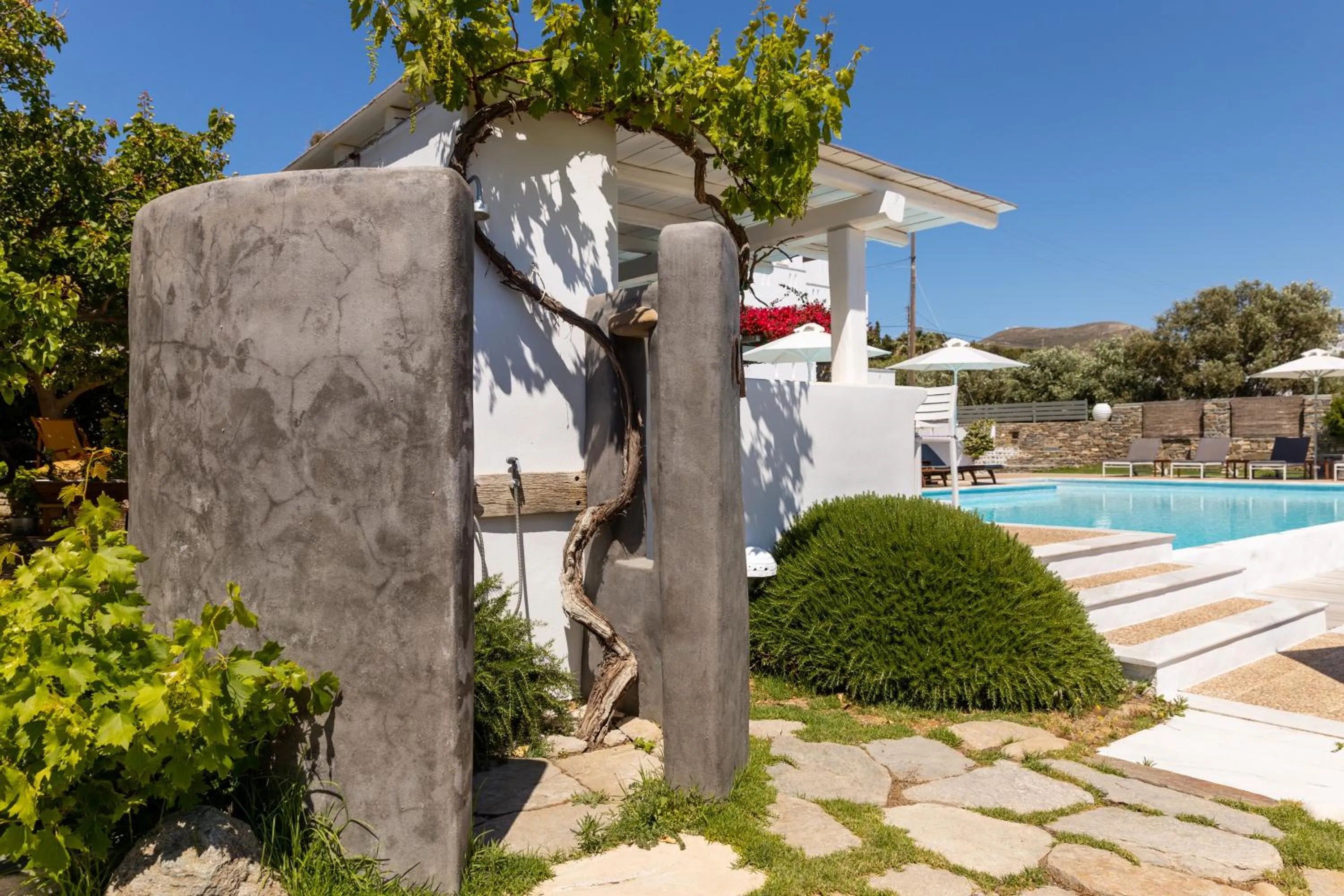 Shower in Roses Beach