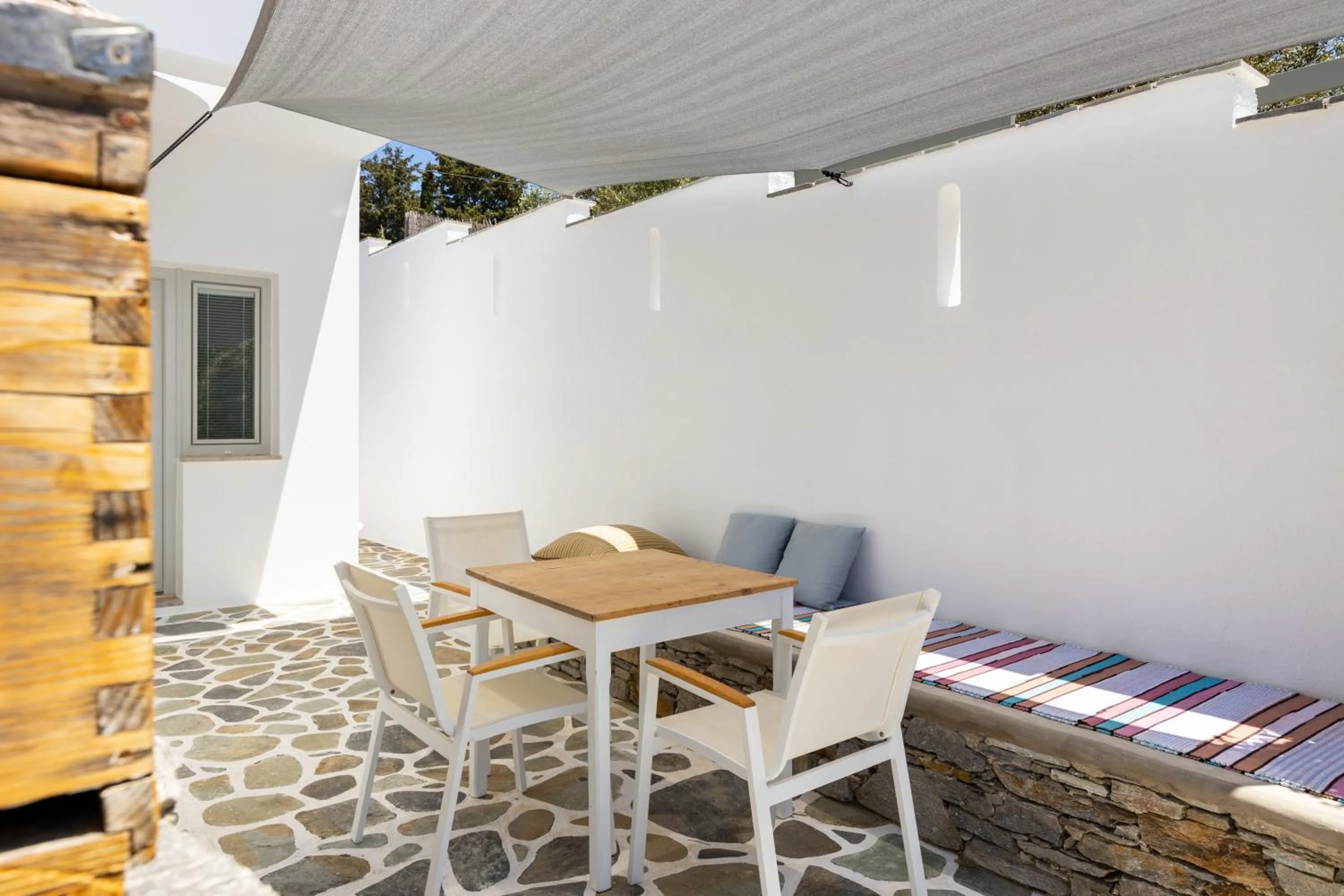 Balcony/Terrace in Roses Beach