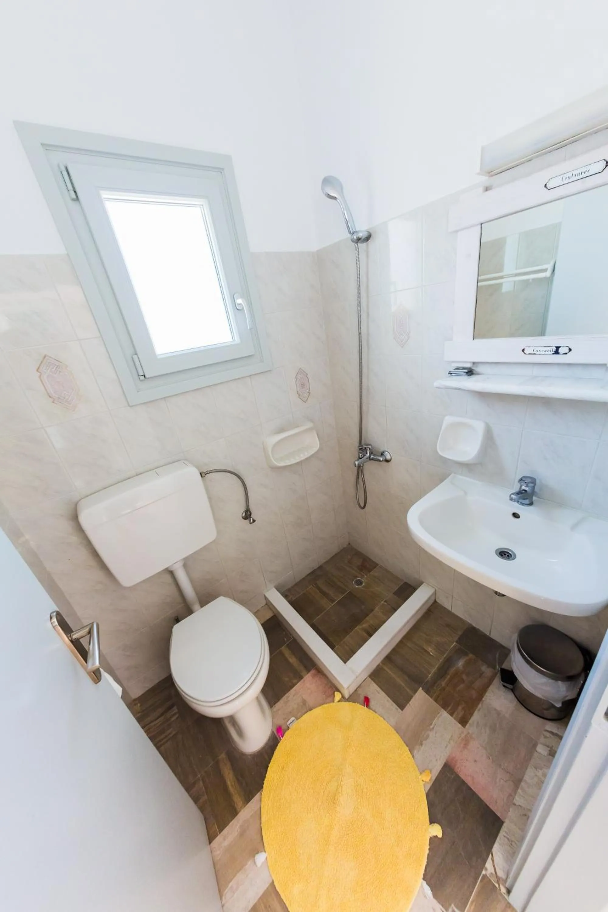 Bathroom in Roses Beach