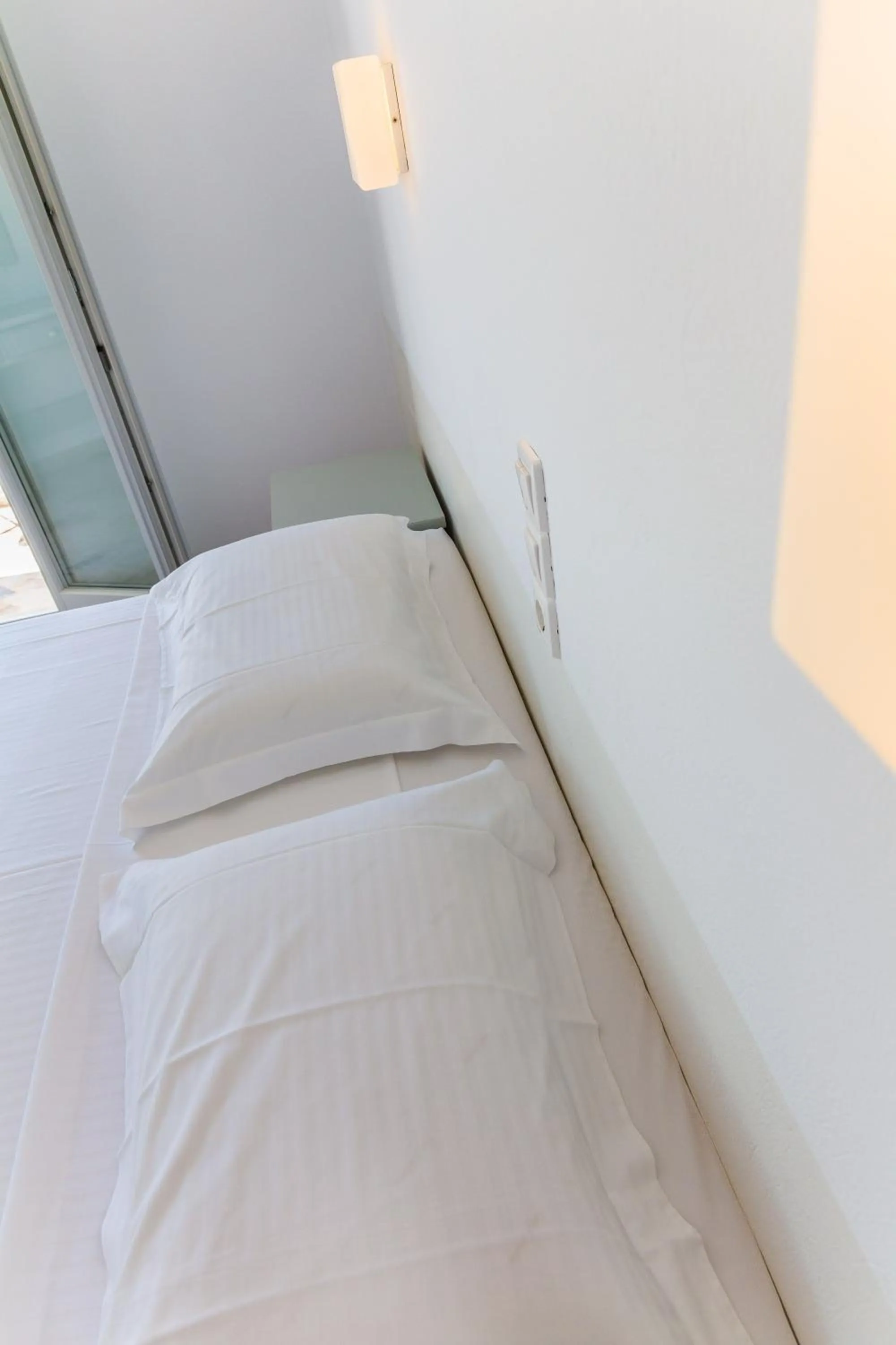 Decorative detail in Roses Beach