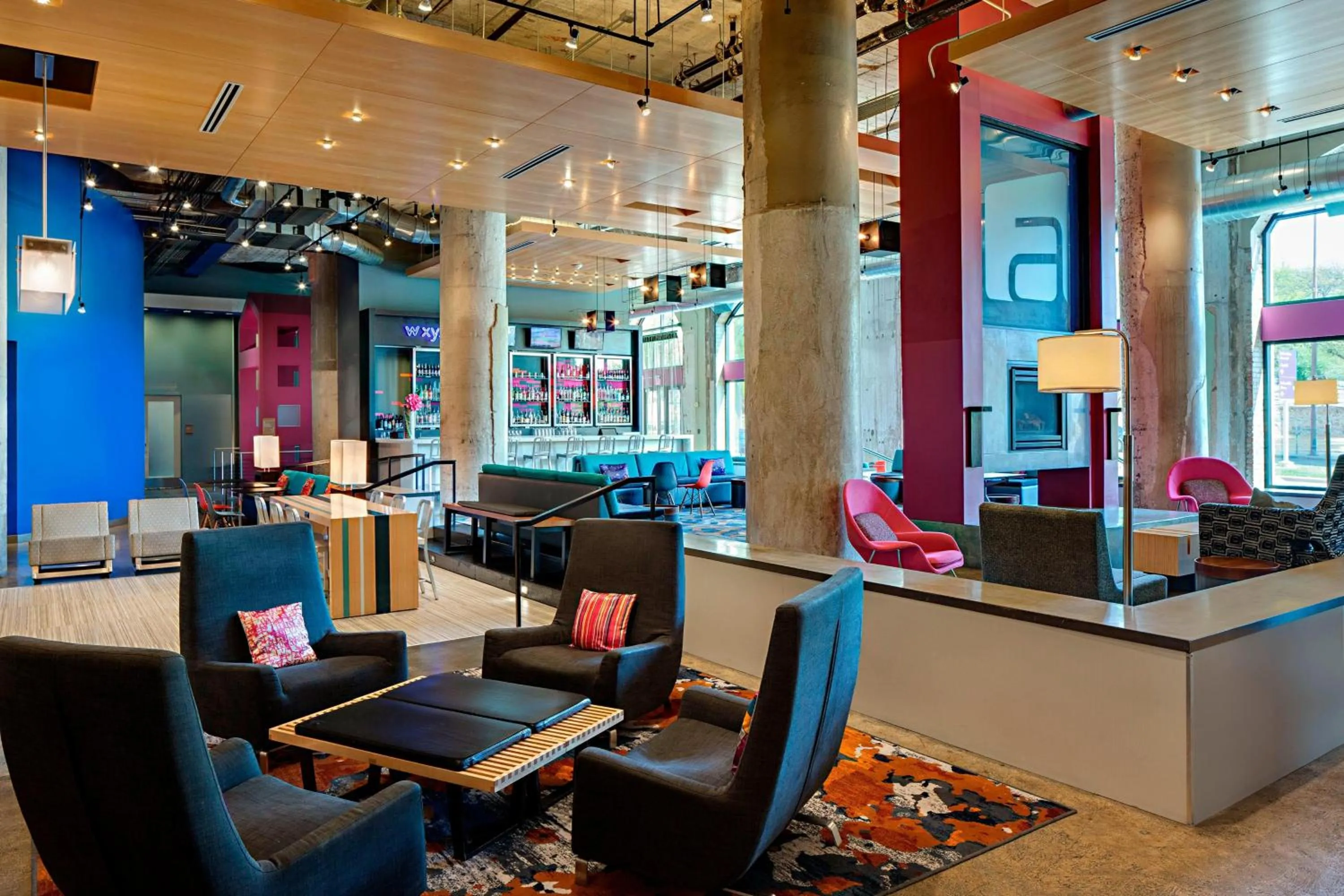 Lounge or bar in Aloft Dallas Downtown