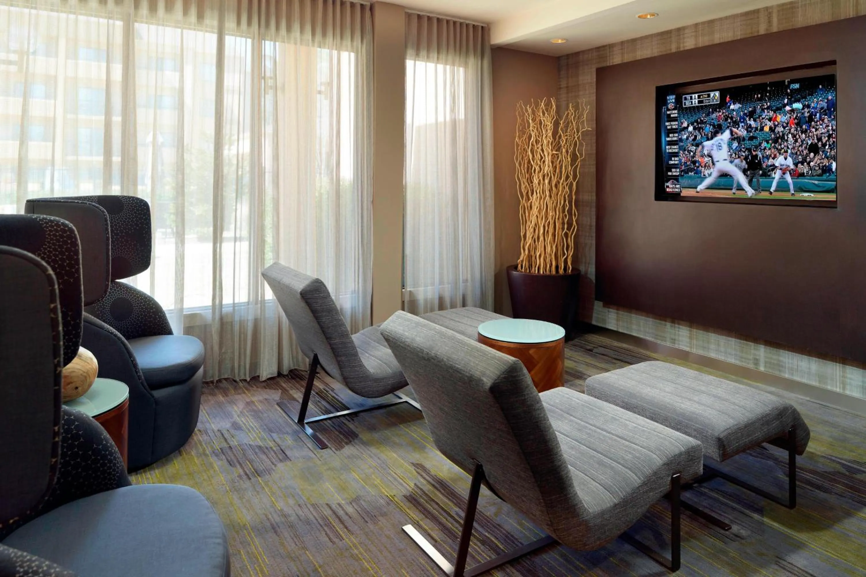 Lounge or bar in Courtyard by Marriott Perimeter Center
