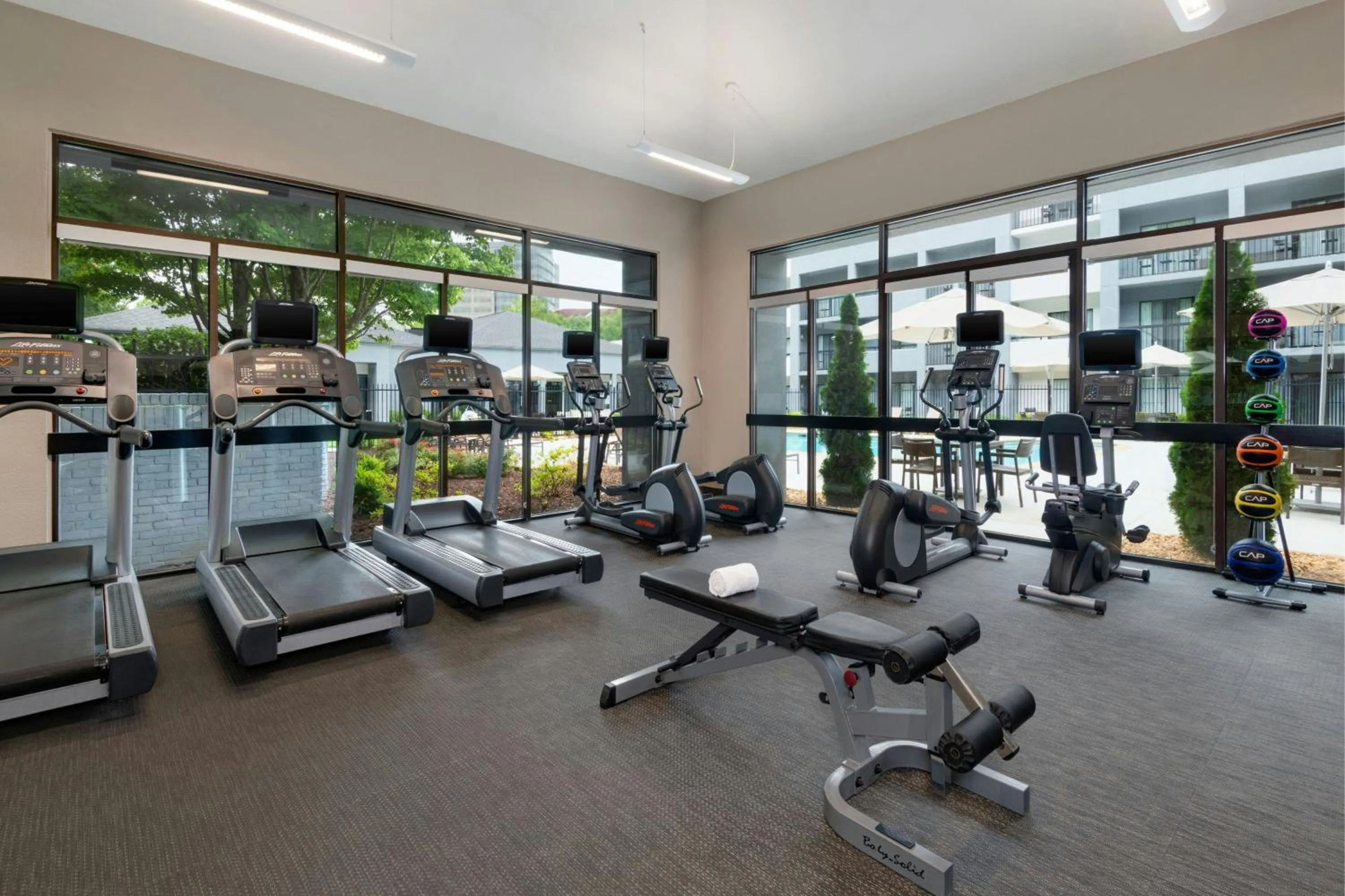 Fitness centre/facilities in Courtyard by Marriott Perimeter Center