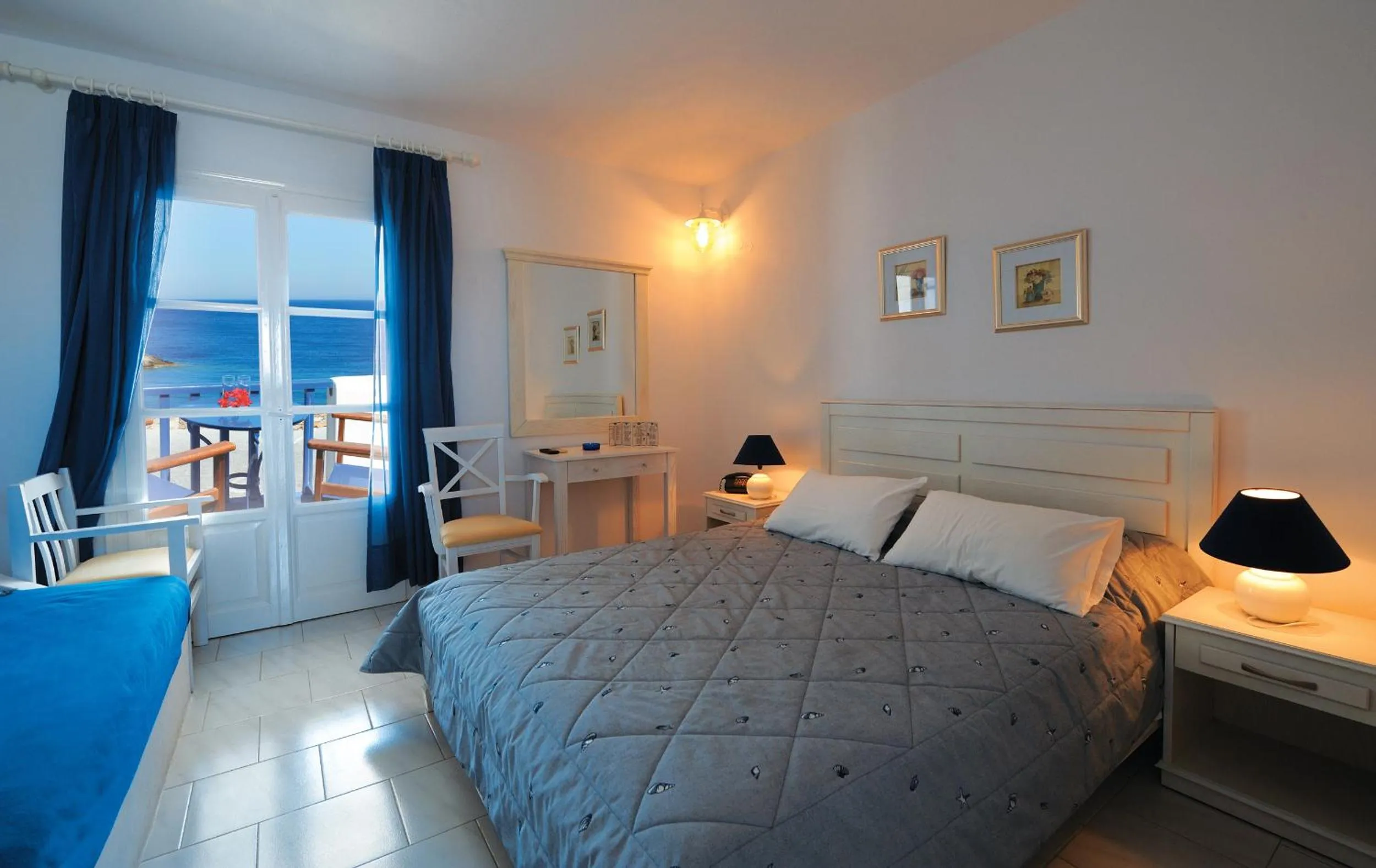 Day in Vardia Bay Studios