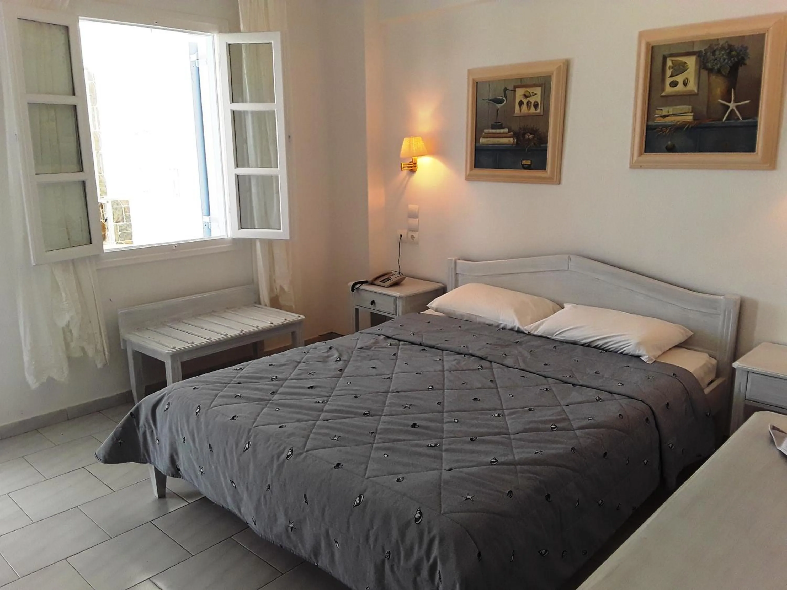 Bed in Vardia Bay Studios