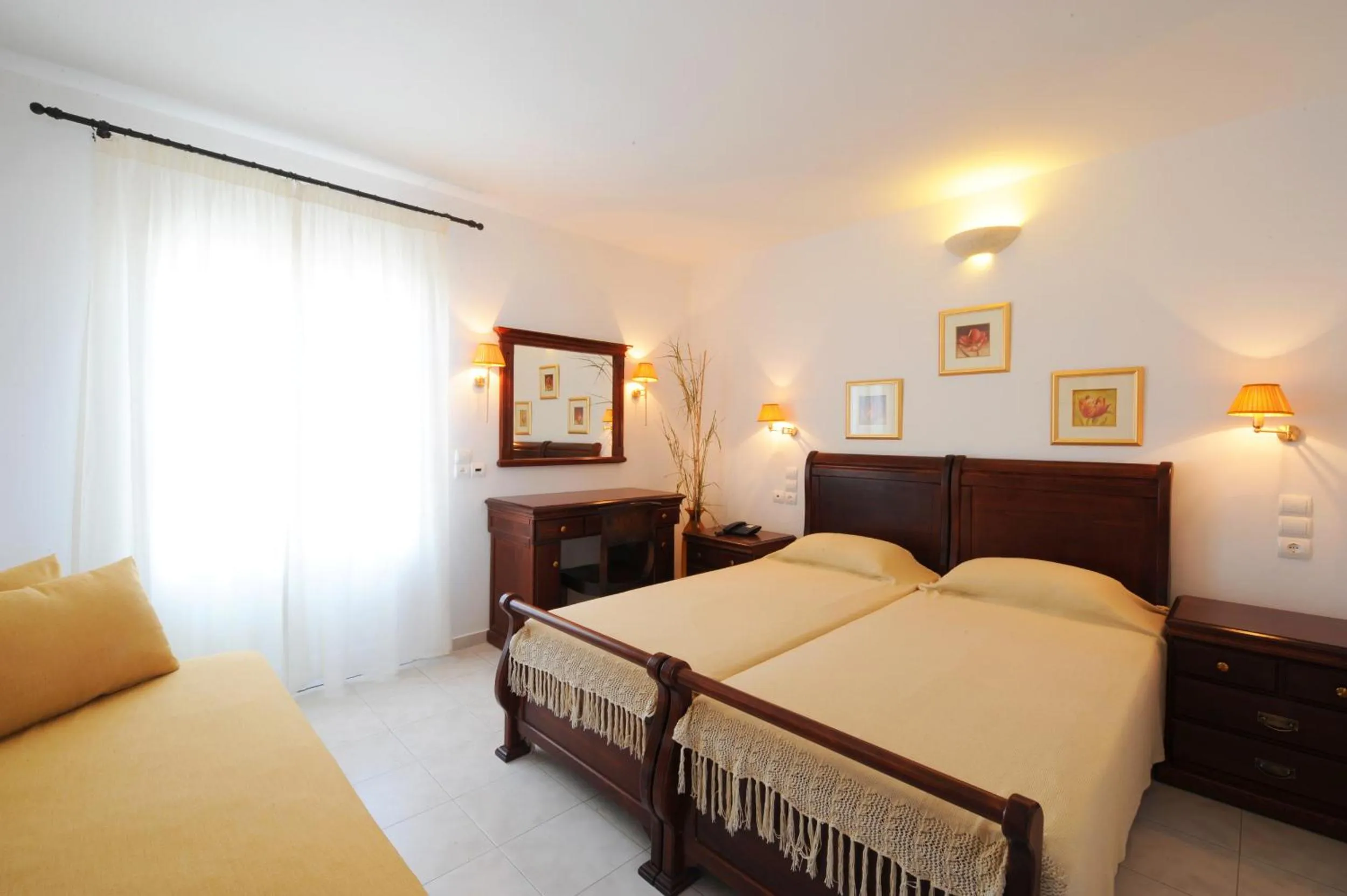 Day in Vardia Bay Studios