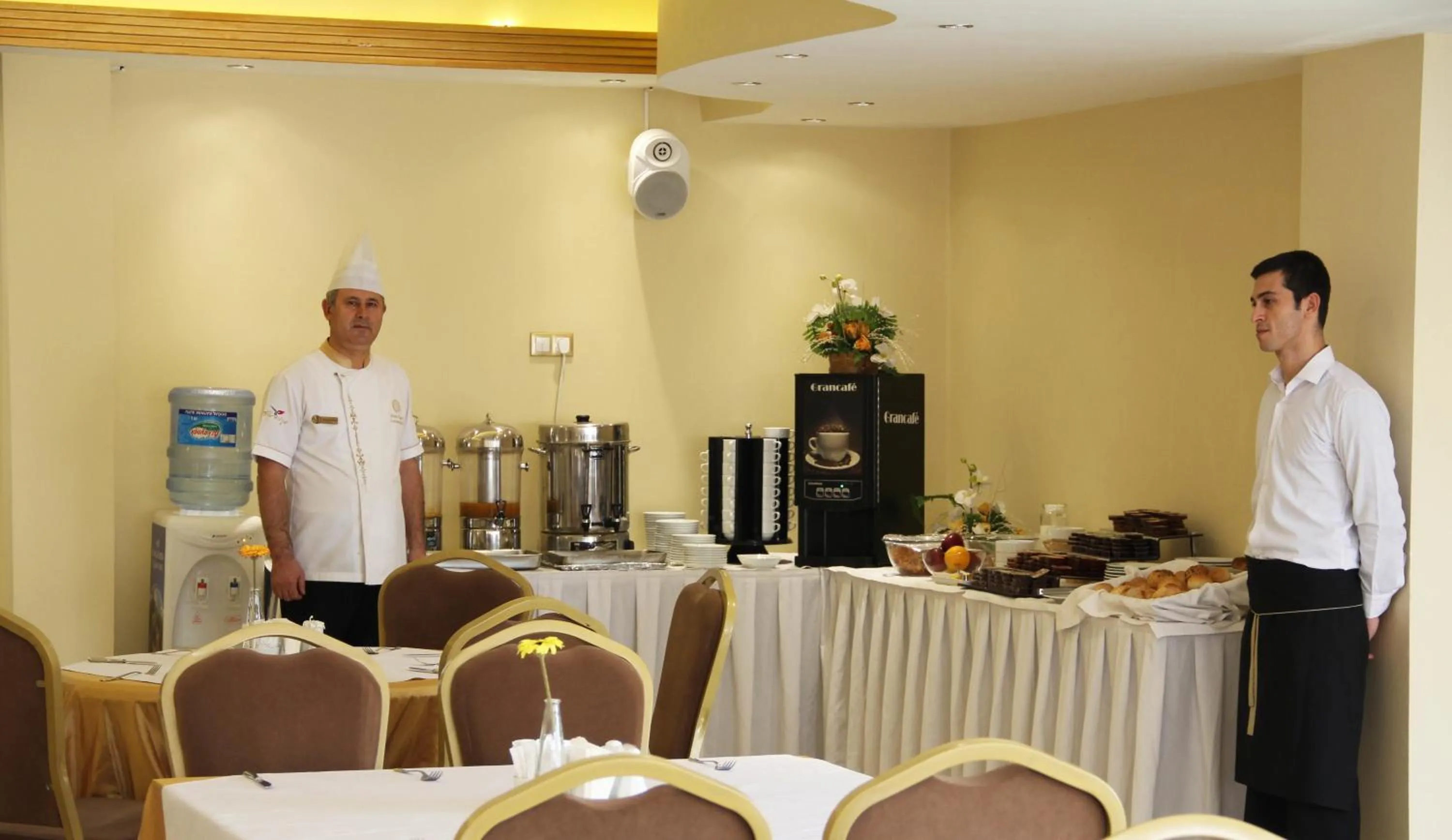 Restaurant/places to eat in Hotel Artiç