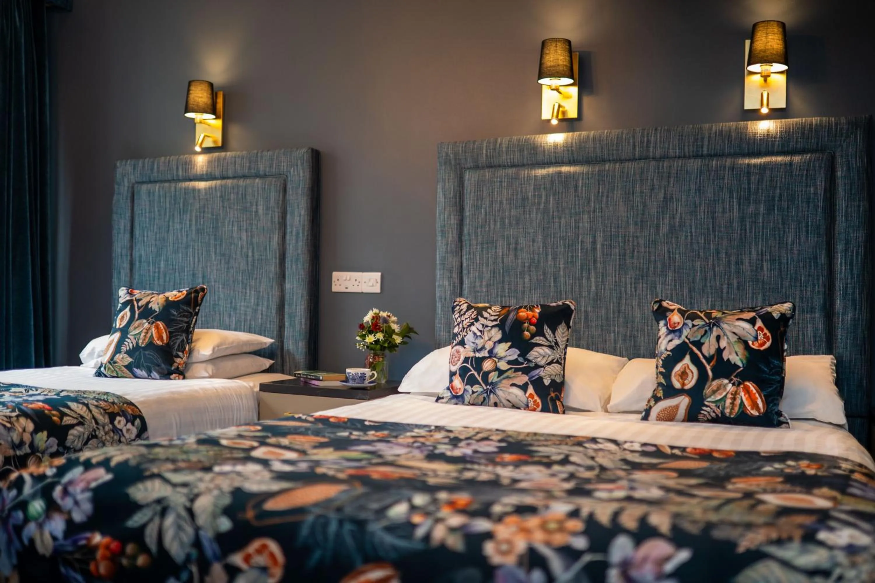 Bedroom, Bed in Falls Hotel & Spa