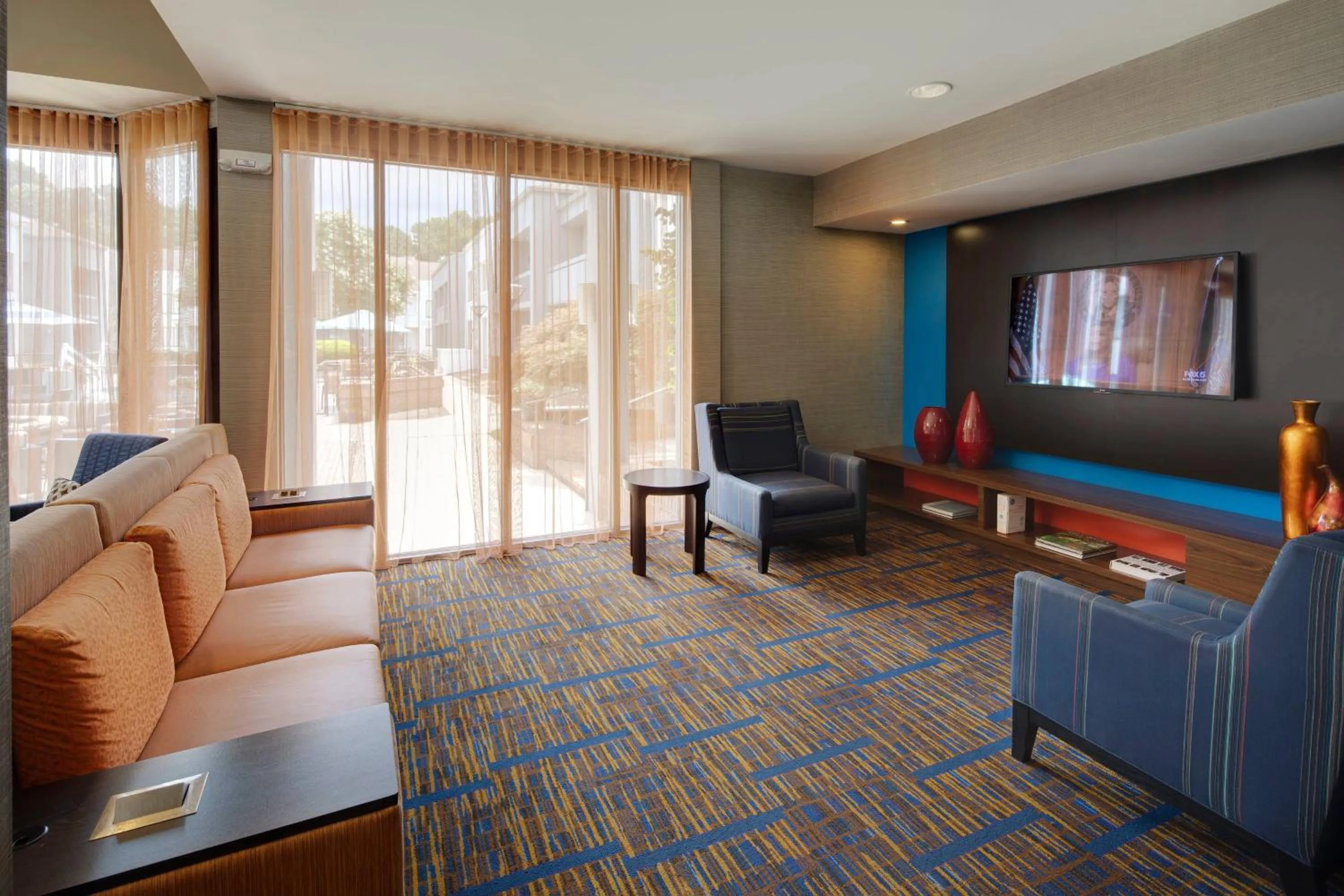 Lobby or reception in Courtyard by Marriott Atlanta Windy Hill/Ballpark