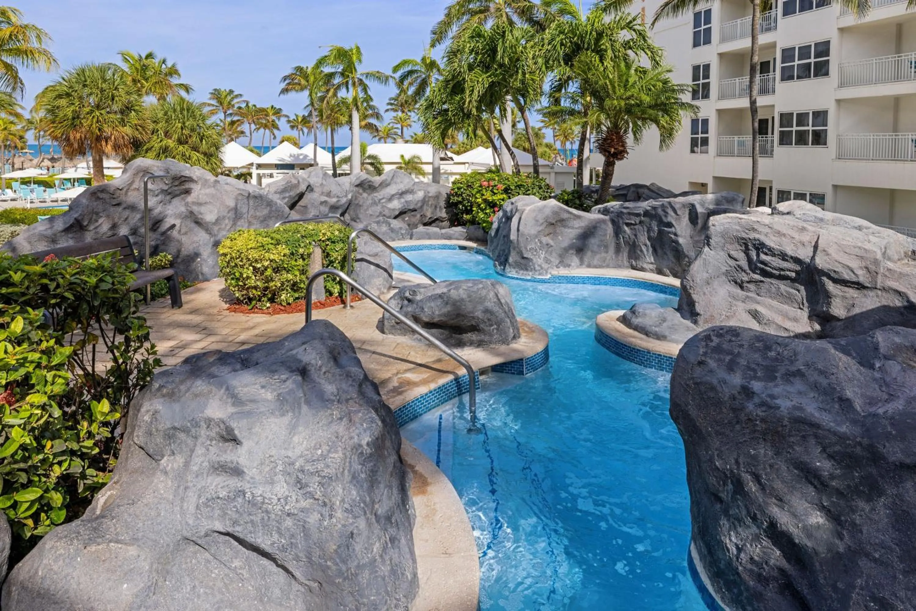 Swimming pool in Marriott's Aruba Ocean Club