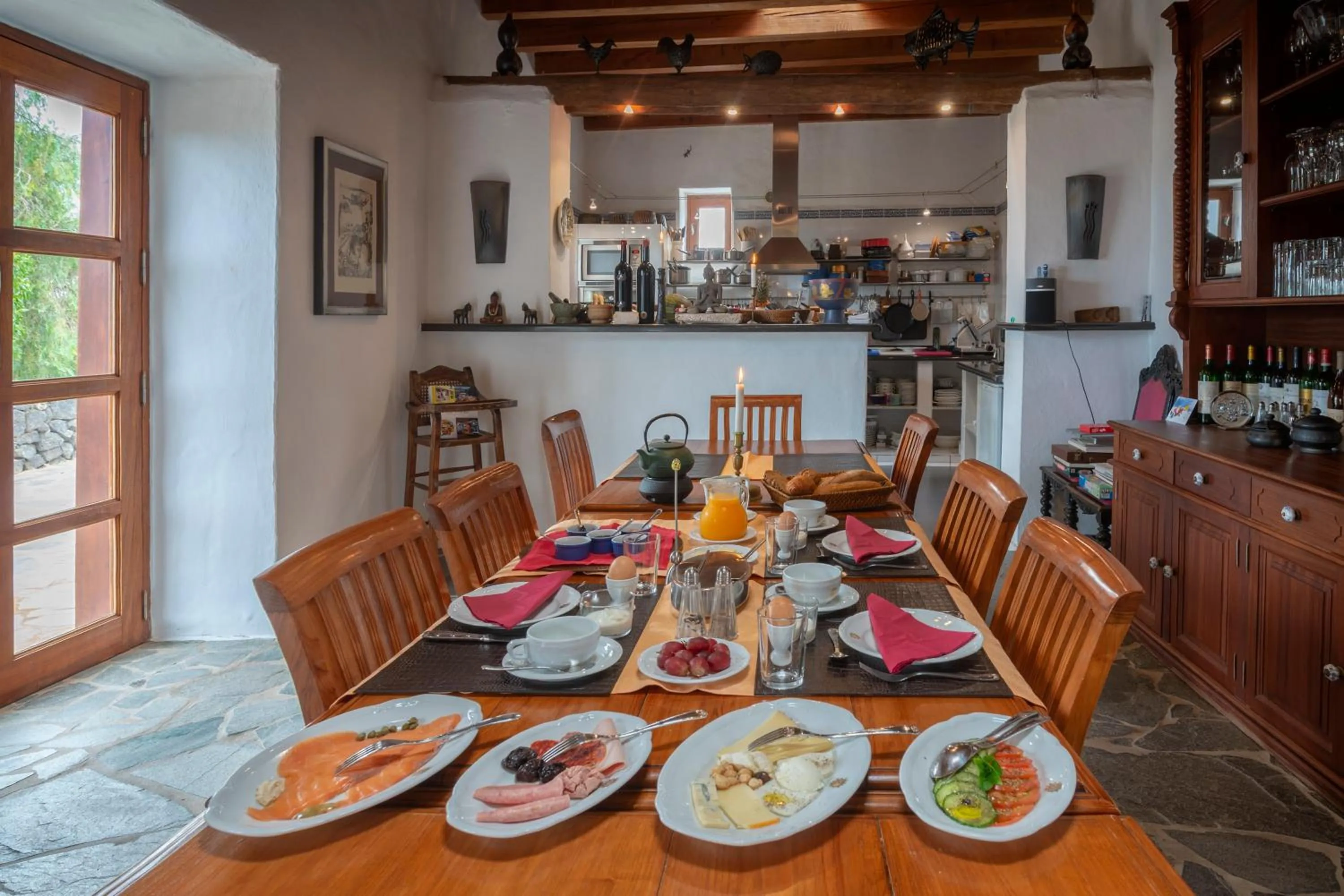 Breakfast in Villa El Inti