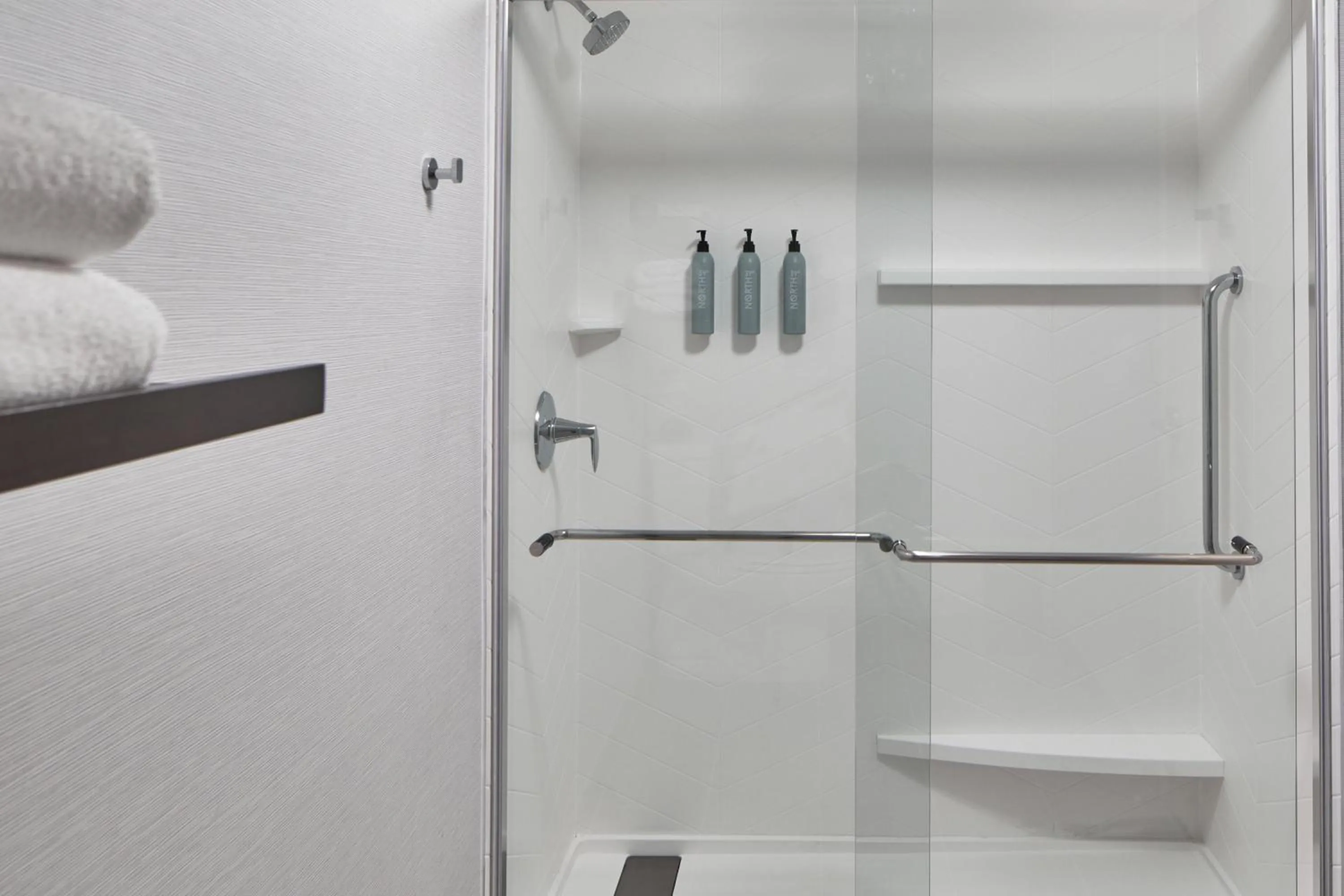 Bathroom in Courtyard by Marriott Nashville Downtown