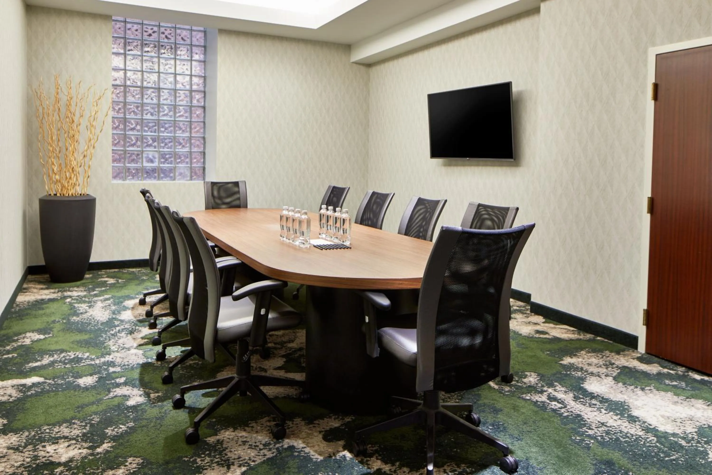 Meeting/conference room in Courtyard by Marriott Nashville Downtown