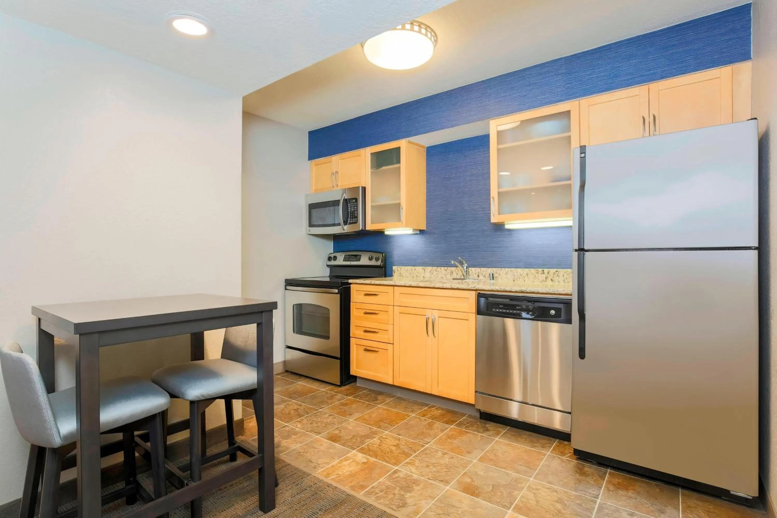 Kitchen or kitchenette in Residence Inn Boston North Shore/Danvers