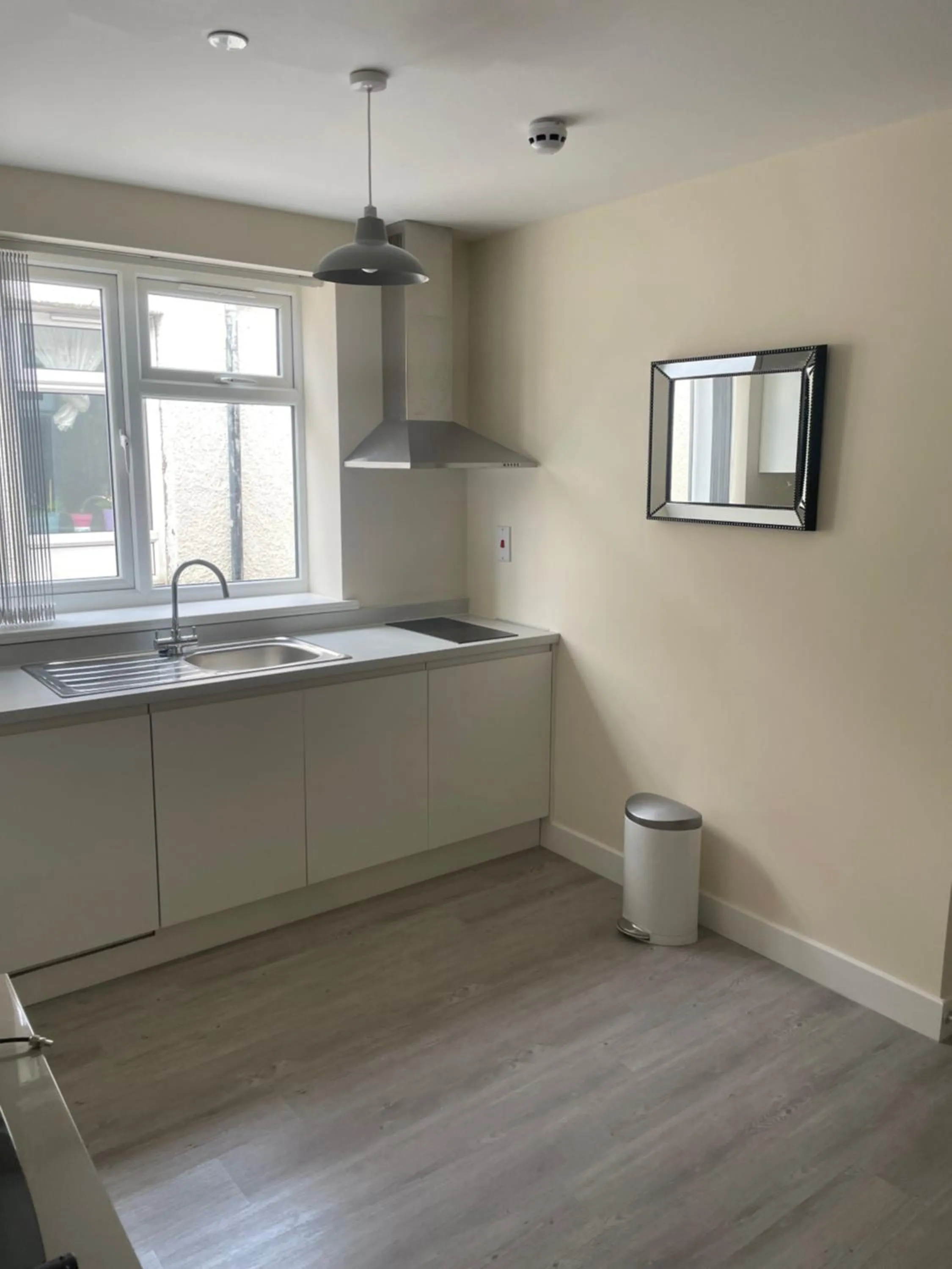 Kitchen or kitchenette in Regal Hotel