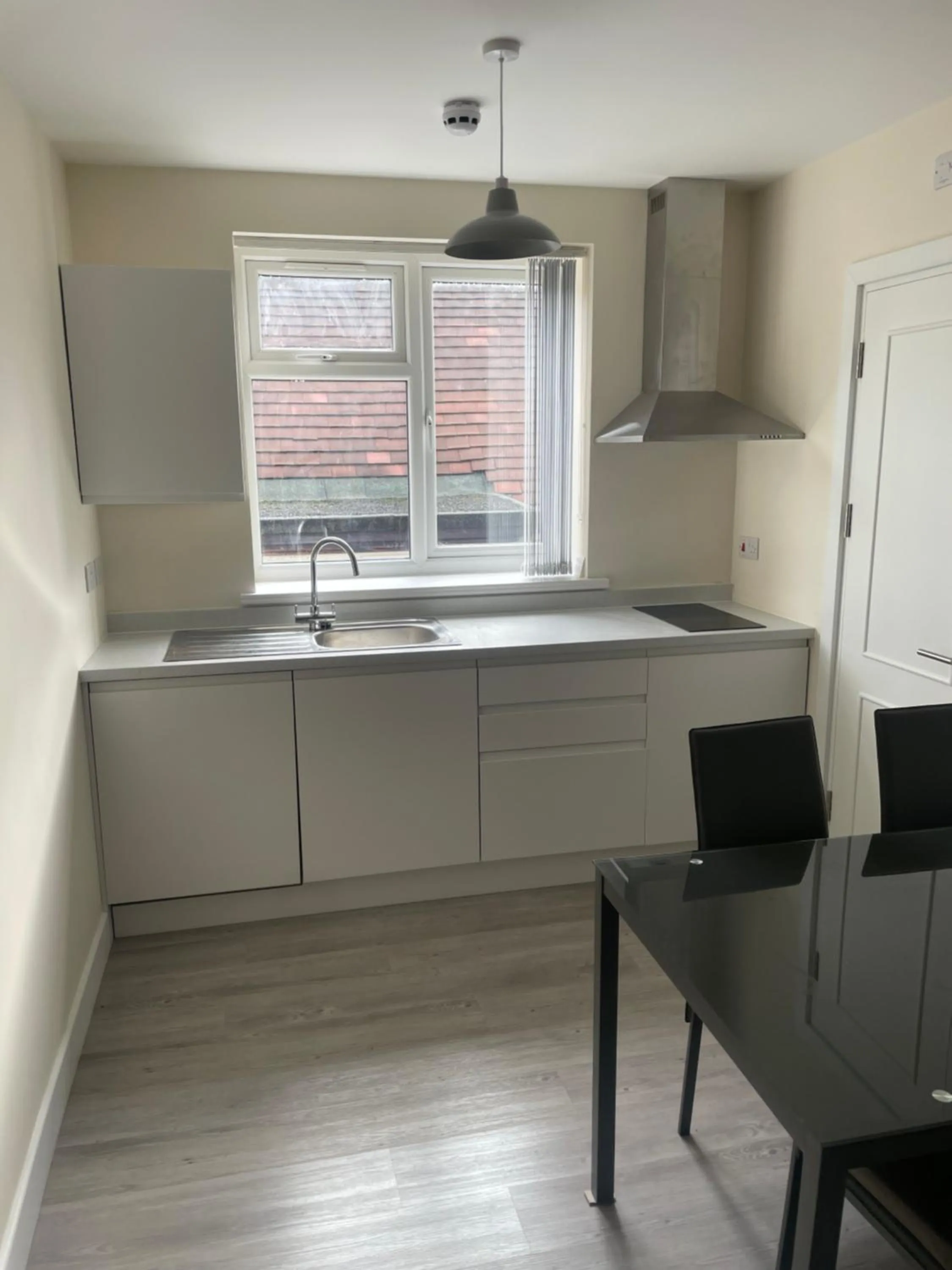 Kitchen or kitchenette in Regal Hotel