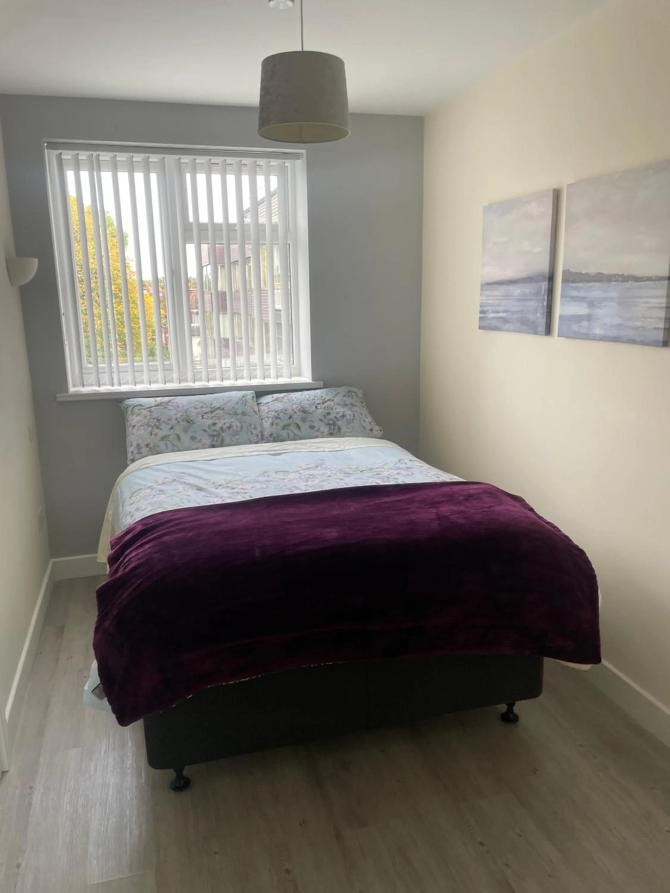 Bedroom, Bed in Regal Hotel