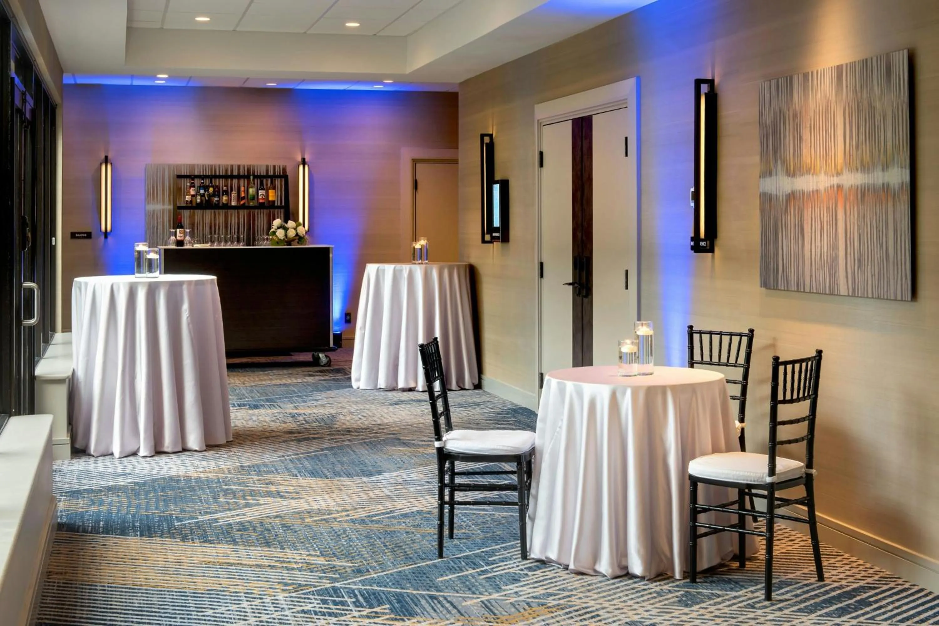 Lounge or bar in Boston Marriott Peabody