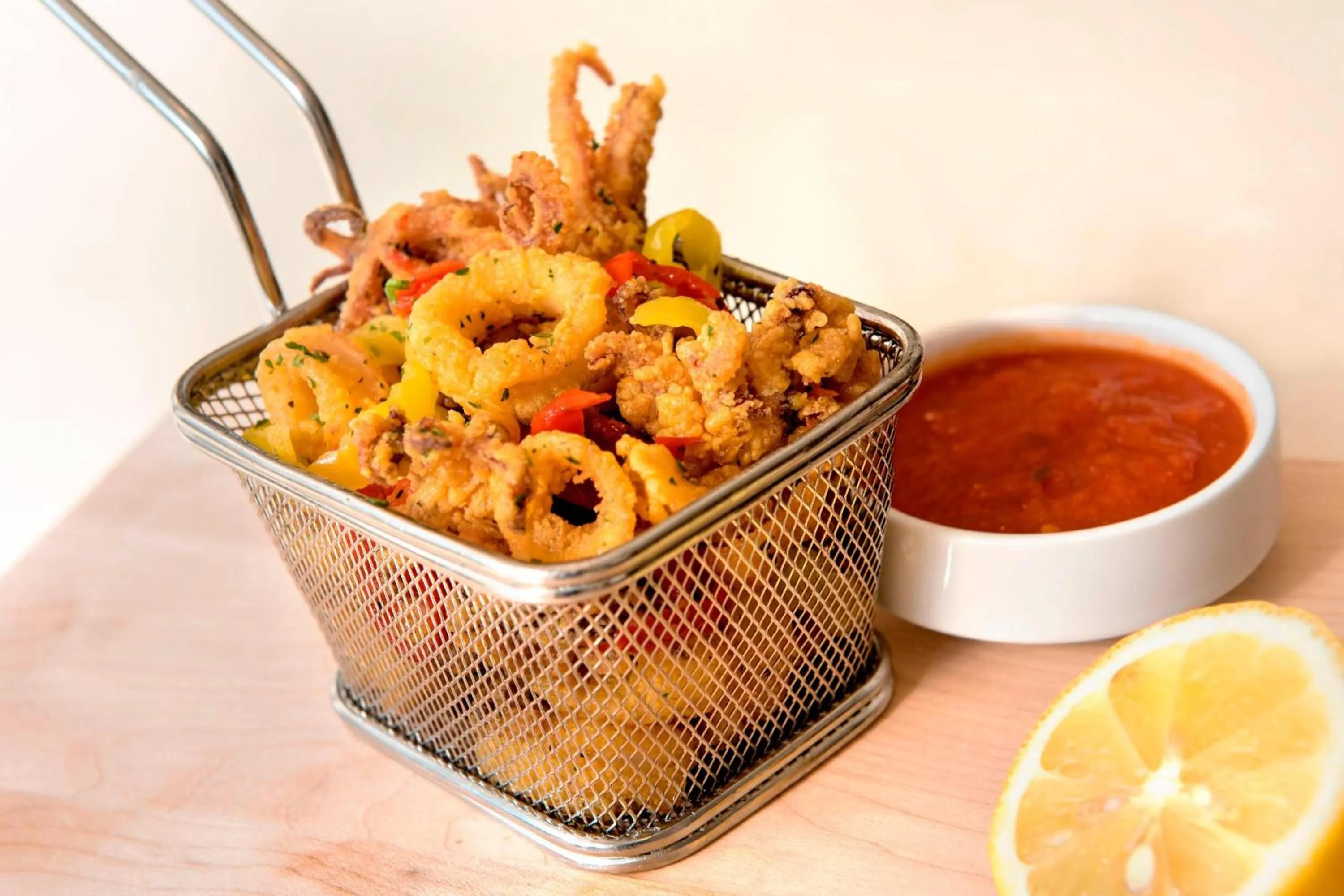 Restaurant/places to eat in Boston Marriott Peabody