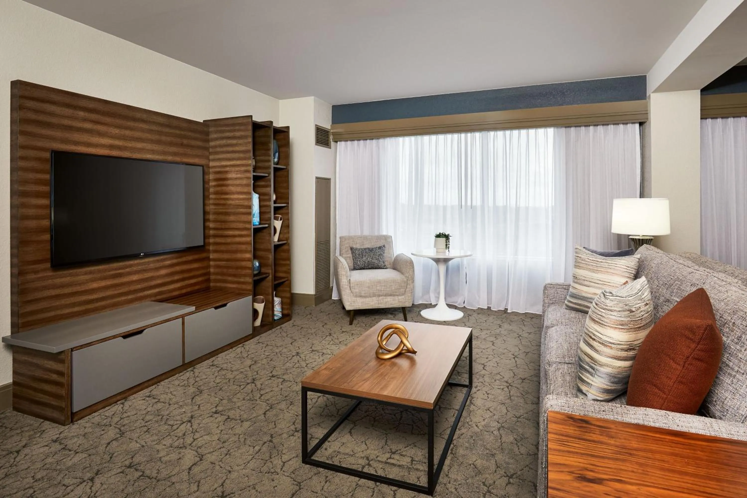 Photo of the whole room in Marriott Boston Quincy