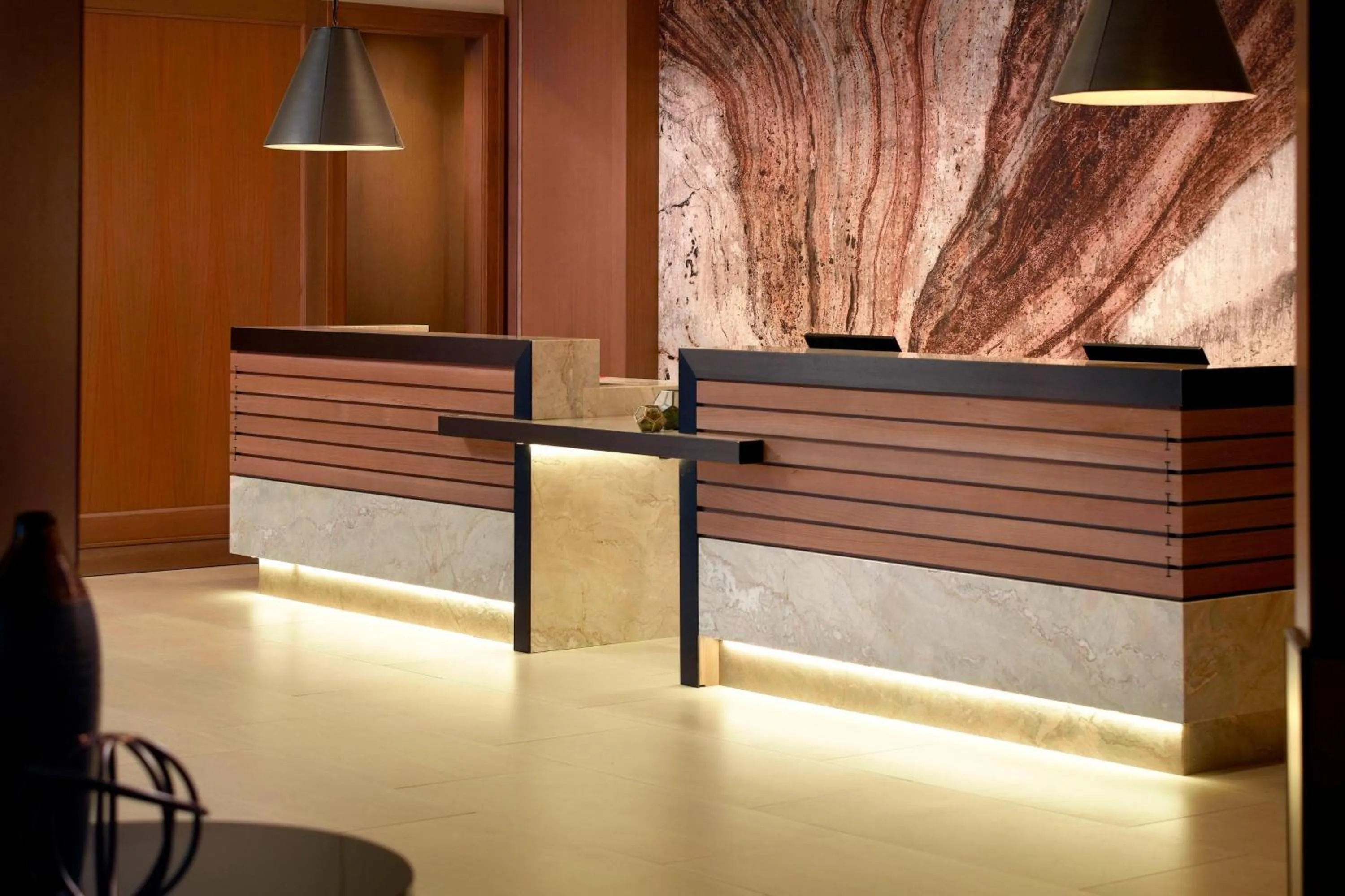 Lobby or reception in Marriott Boston Quincy