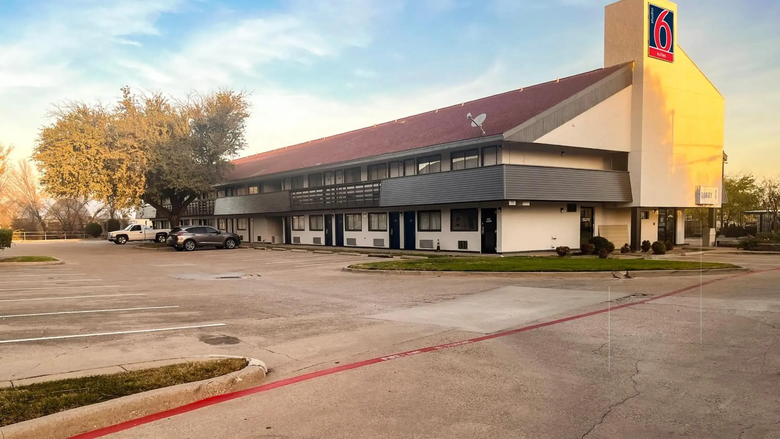 Studio 6 Suites Dallas TX - Loop 12 West Studio 6 Suites Dallas TX - Loop 12 West