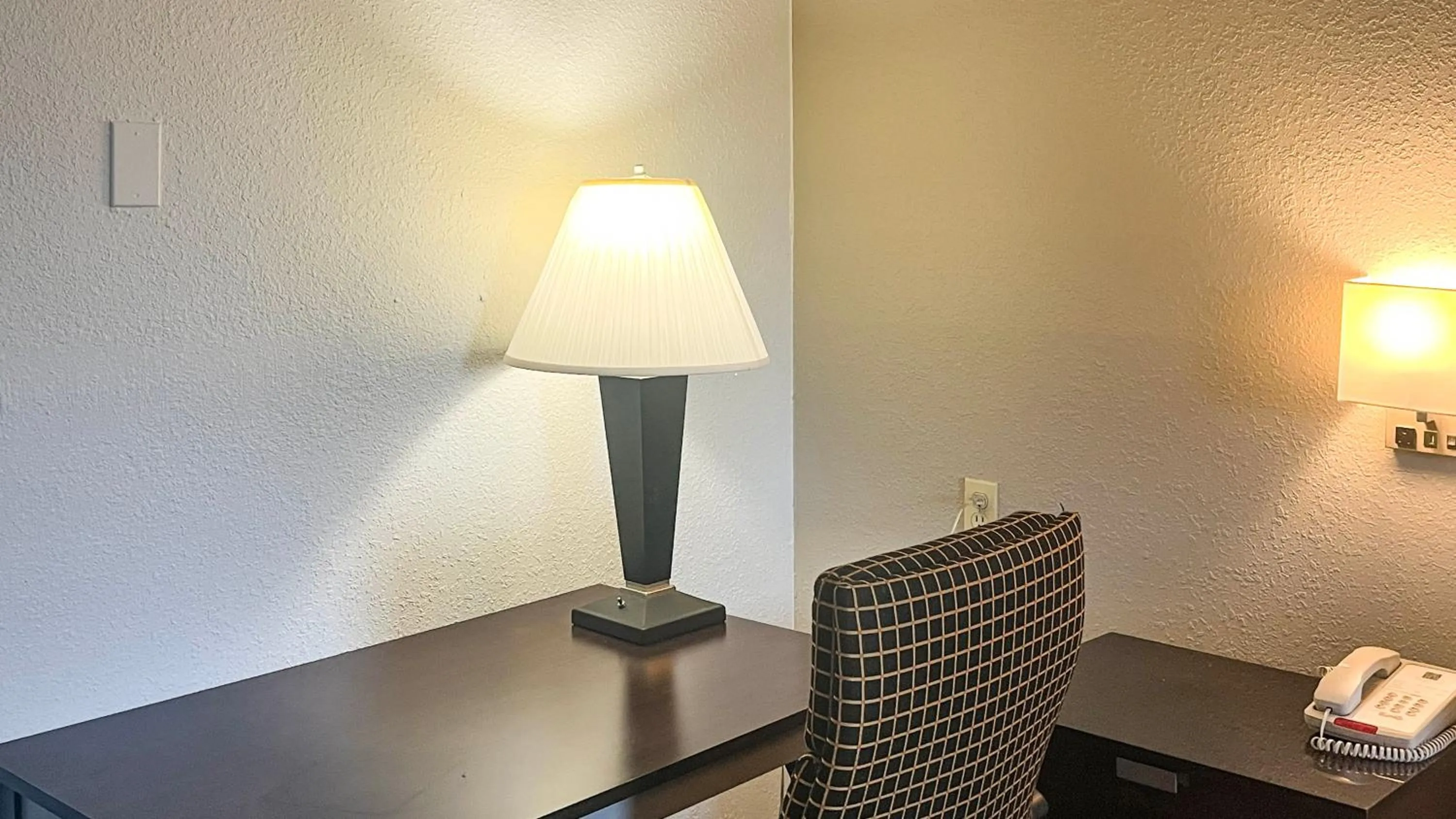 Area and facilities in Studio 6 Suites Dallas TX - Loop 12 West