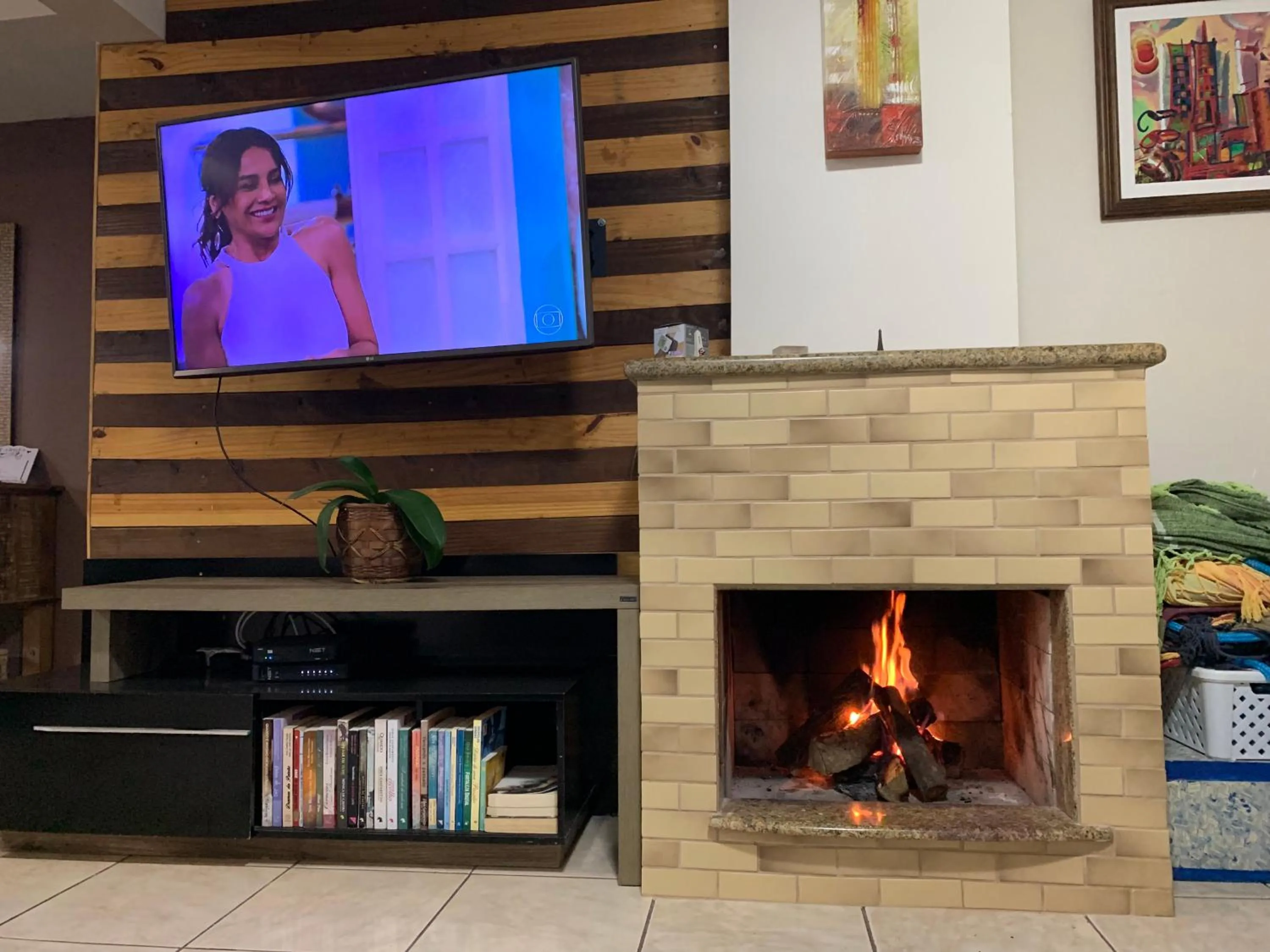 Communal lounge/ TV room in Recanto da Sol