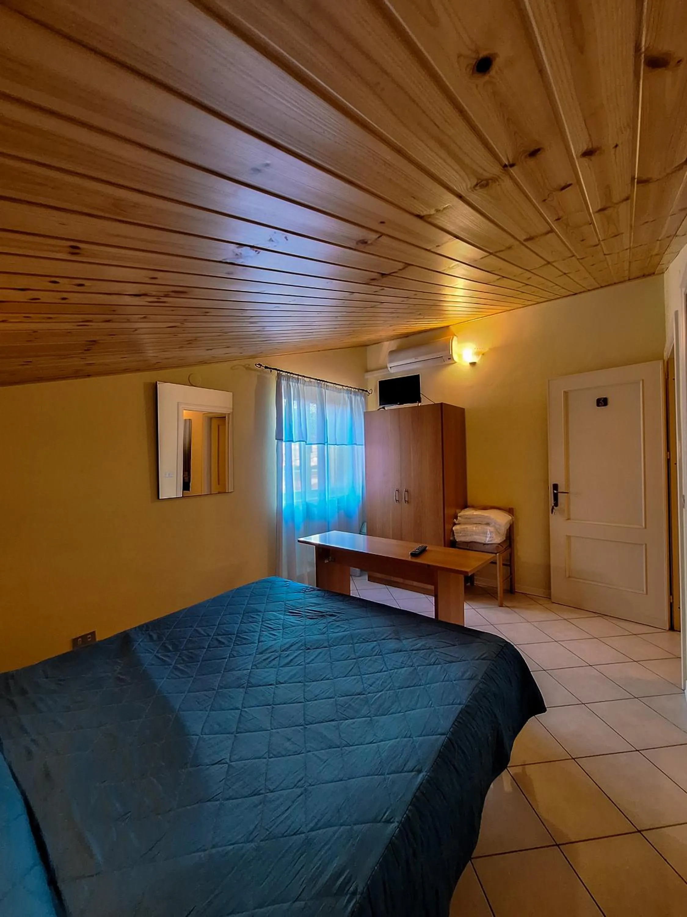 Bed in Bed & Breakfast "Il Ghiro"