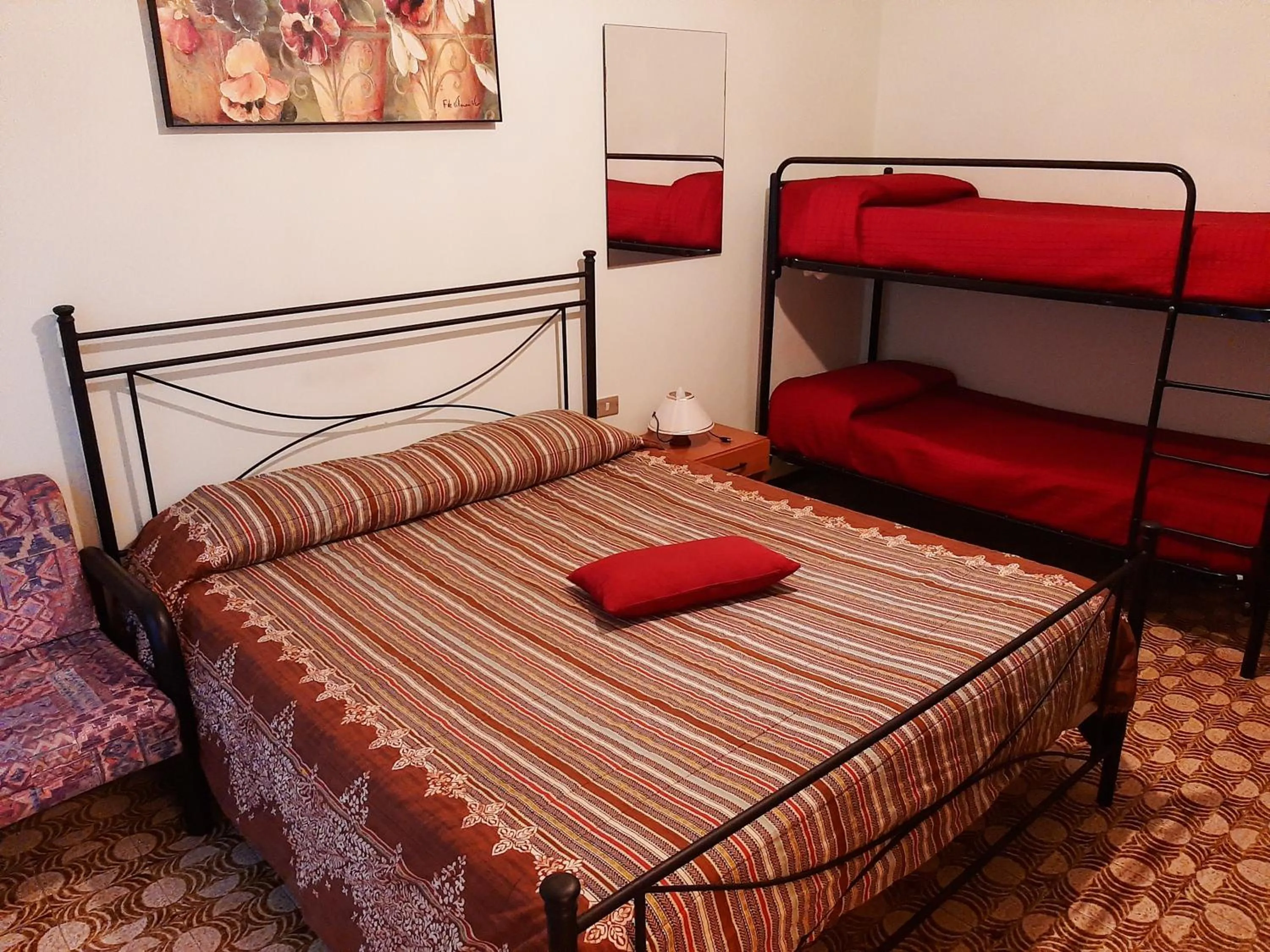 Bed in Bed & Breakfast "Il Ghiro"